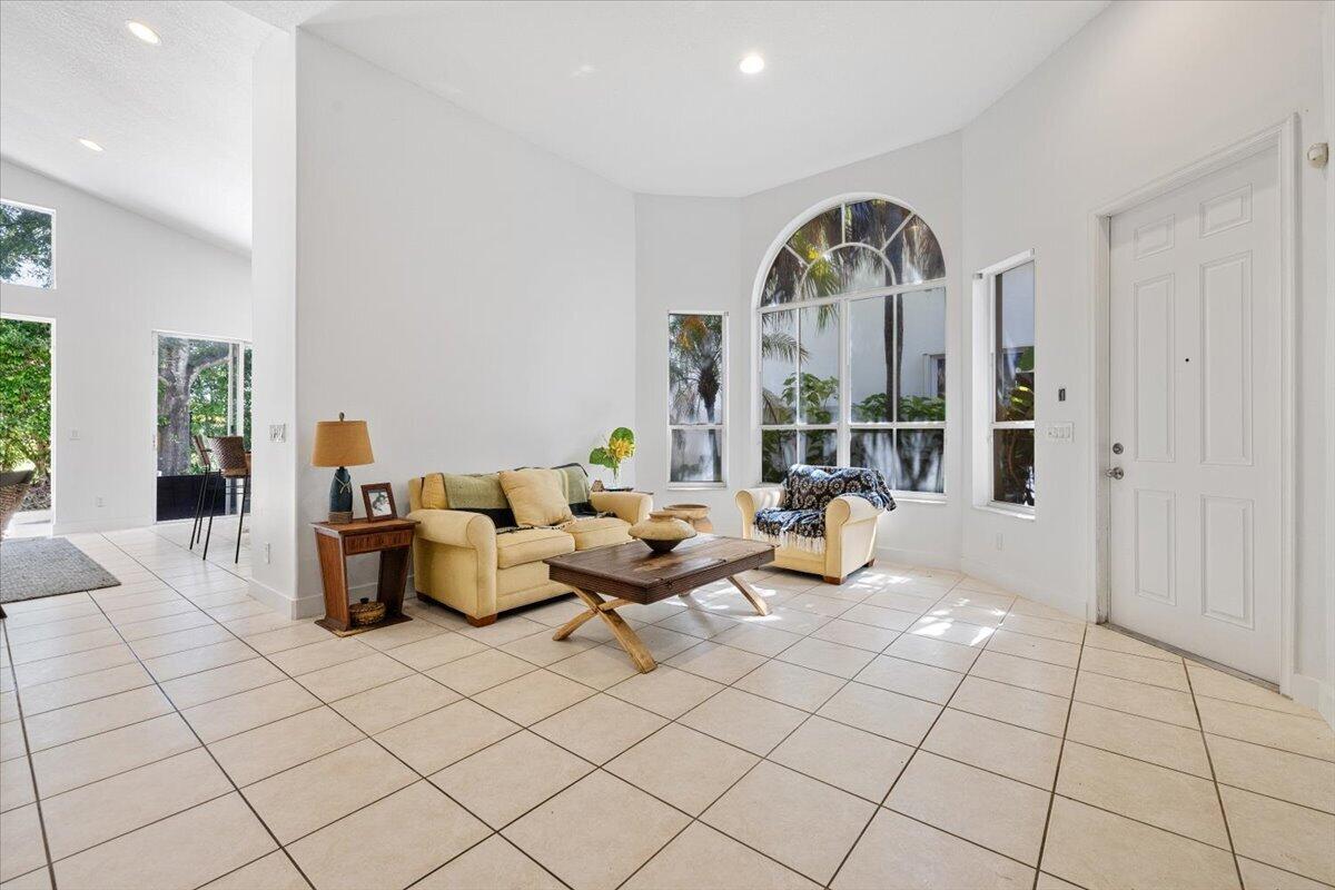 4841 N Classical Boulevard Property Photo 6