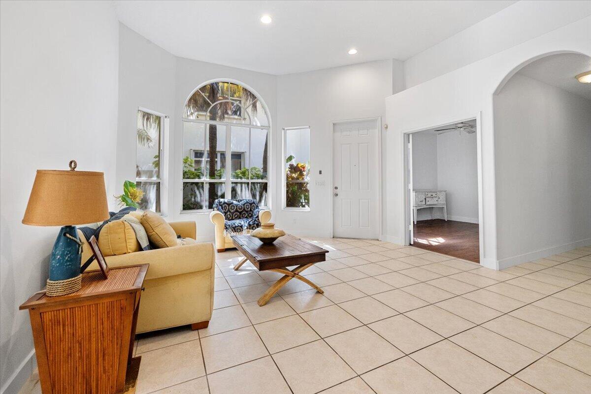 4841 N Classical Boulevard Property Photo 7