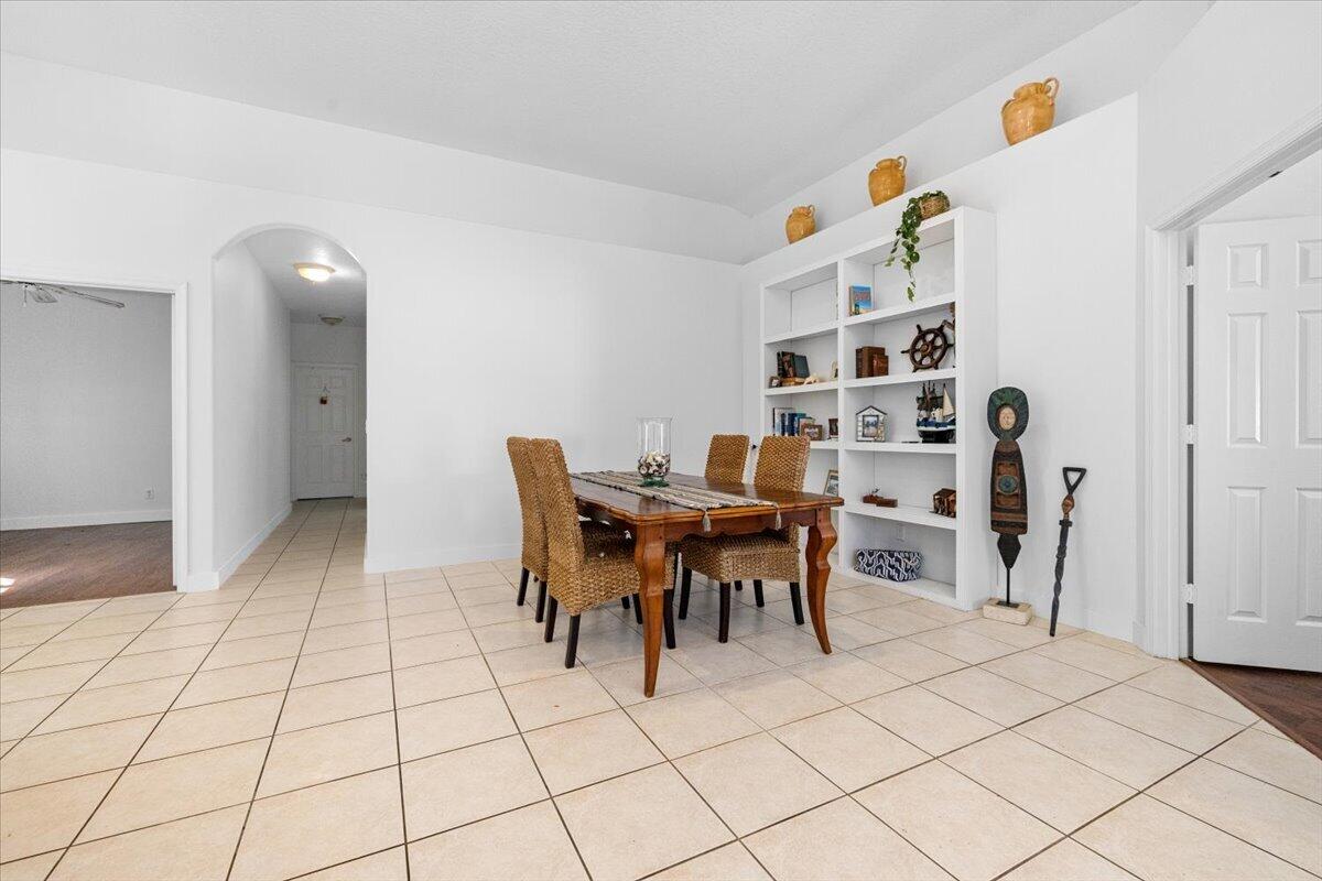 4841 N Classical Boulevard Property Photo 8