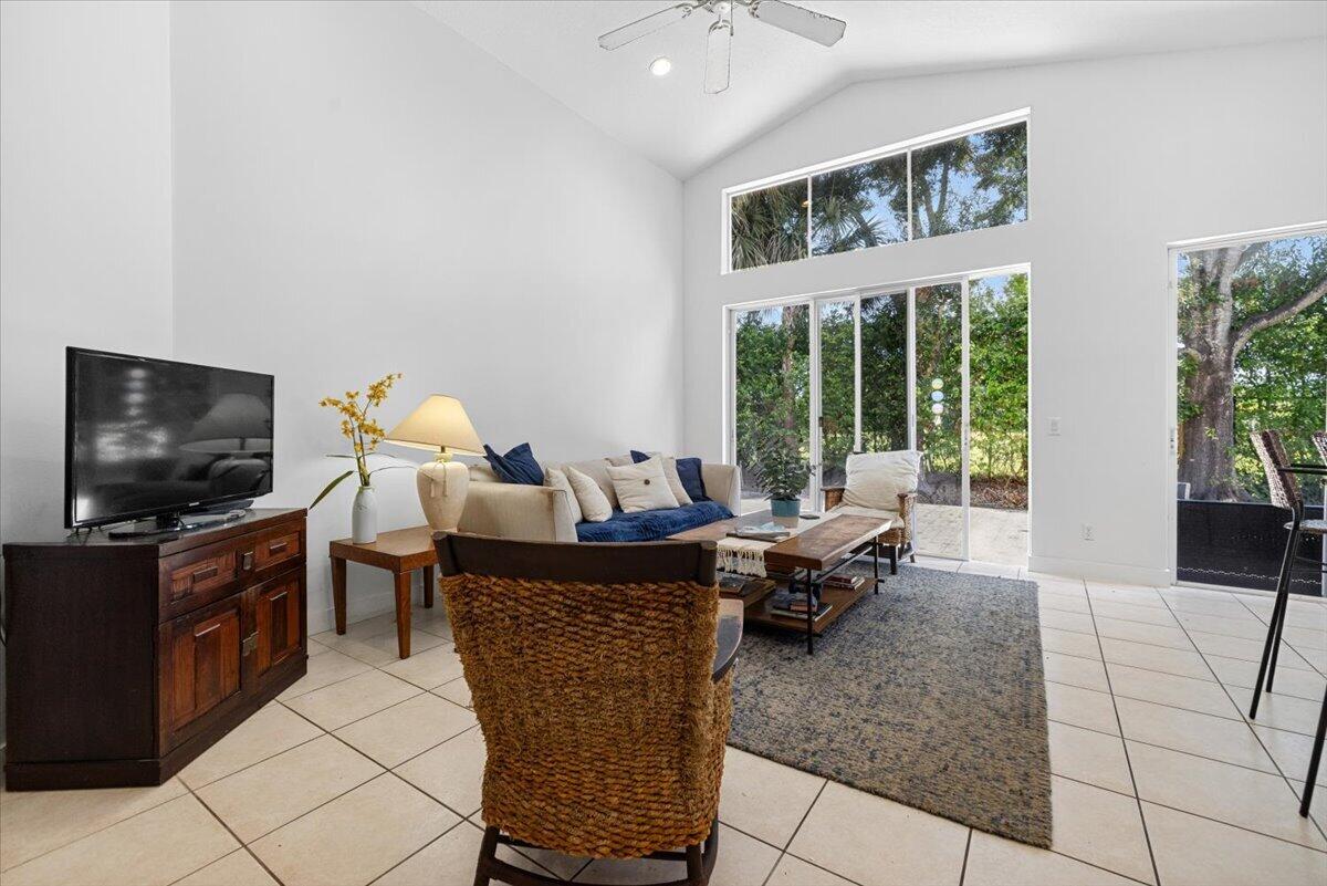 4841 N Classical Boulevard Property Photo 10