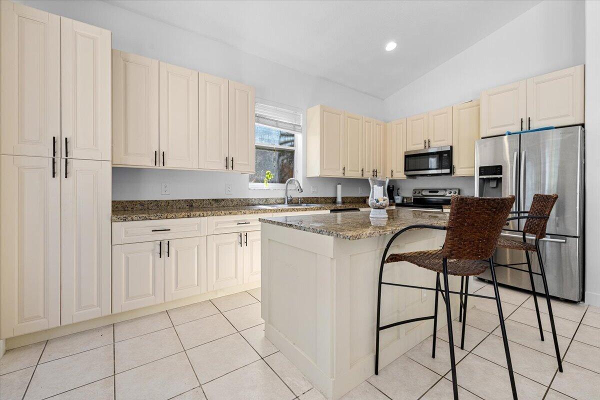 4841 N Classical Boulevard Property Photo 16