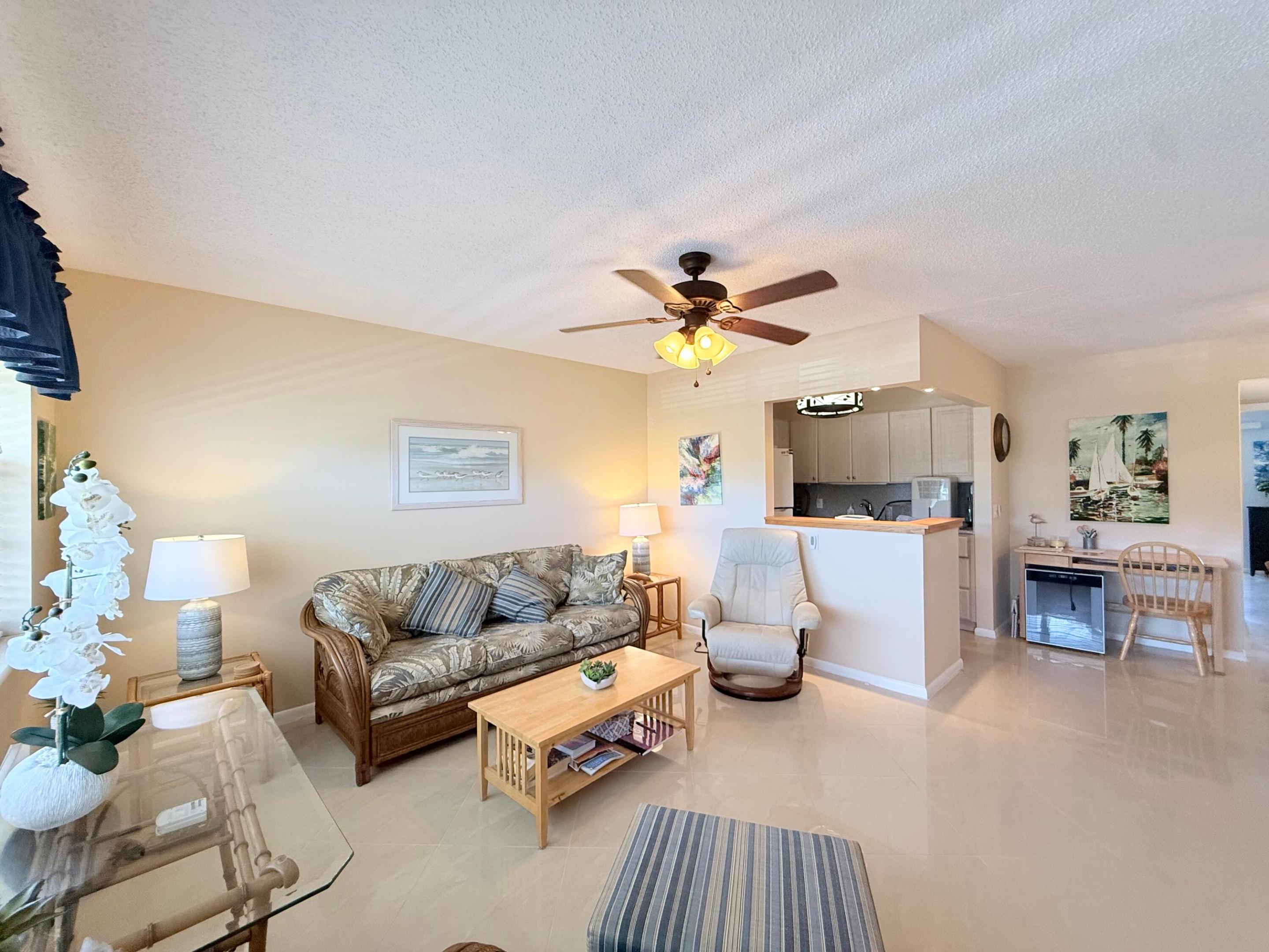 22 Markham A Property Photo 4