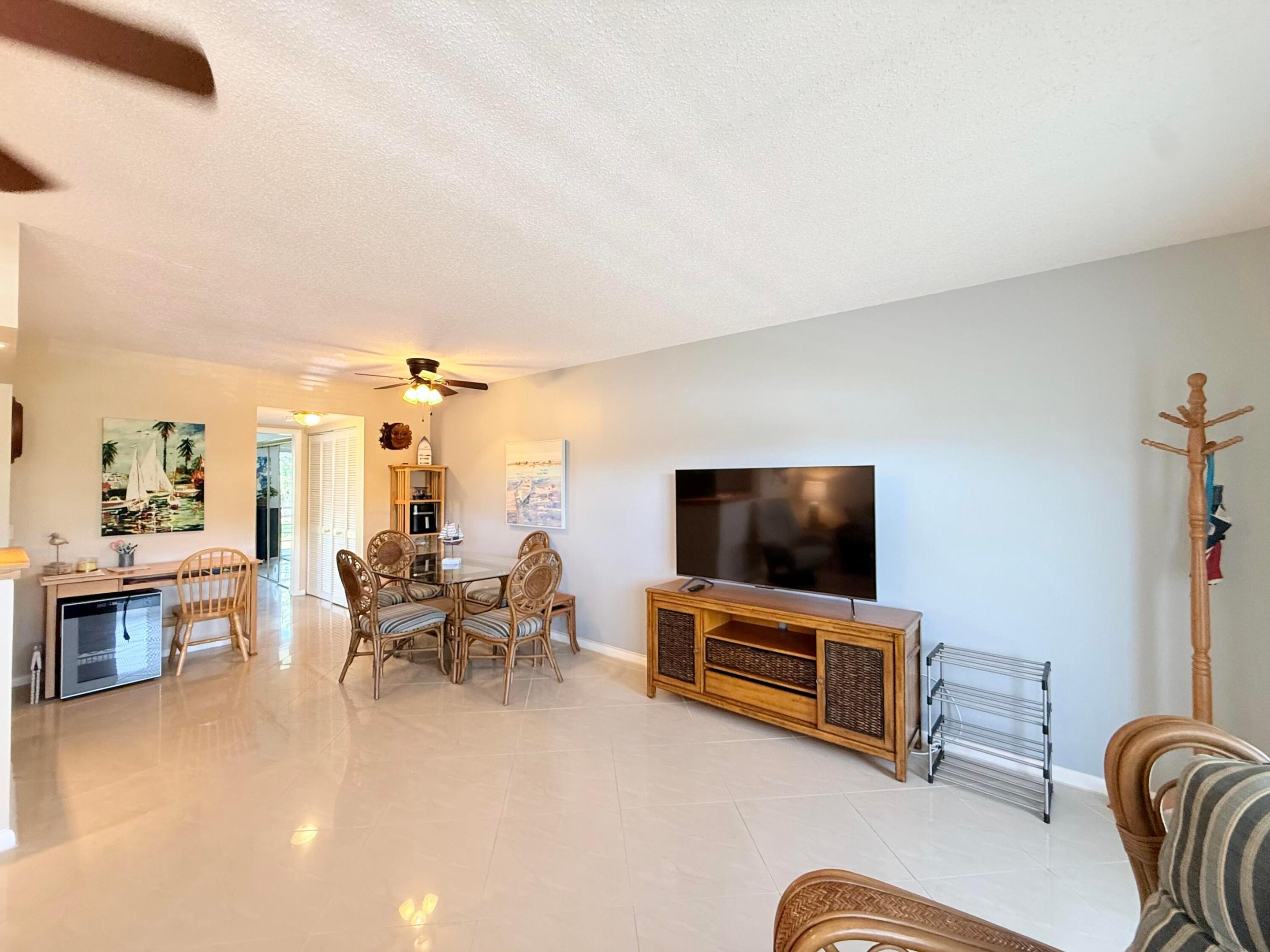22 Markham A Property Photo 7