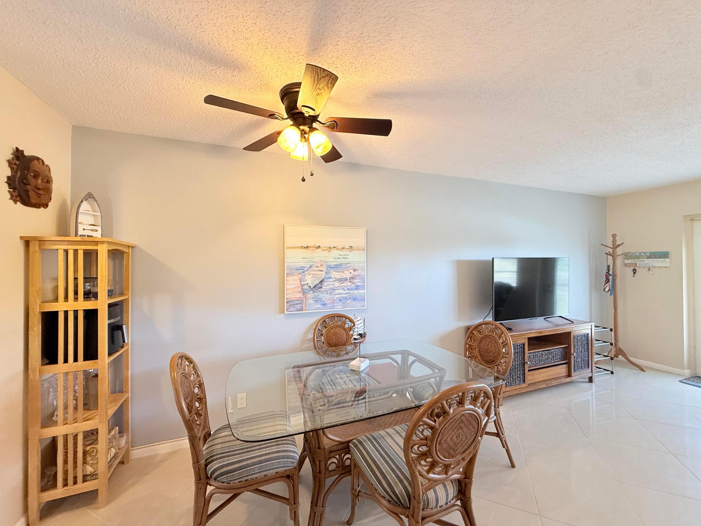 22 Markham A Property Photo 8