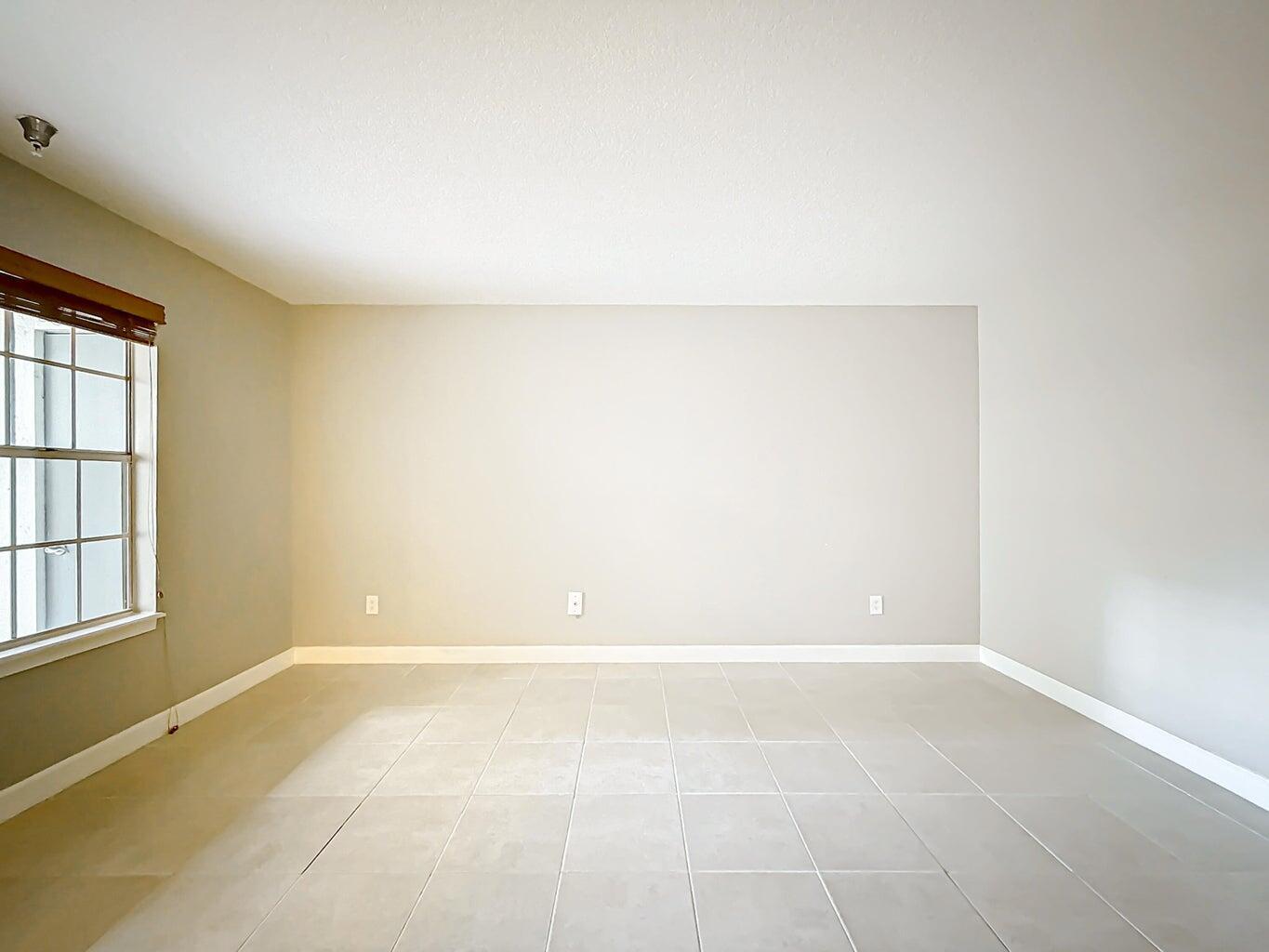 1020 Crystal Way M Property Photo 11