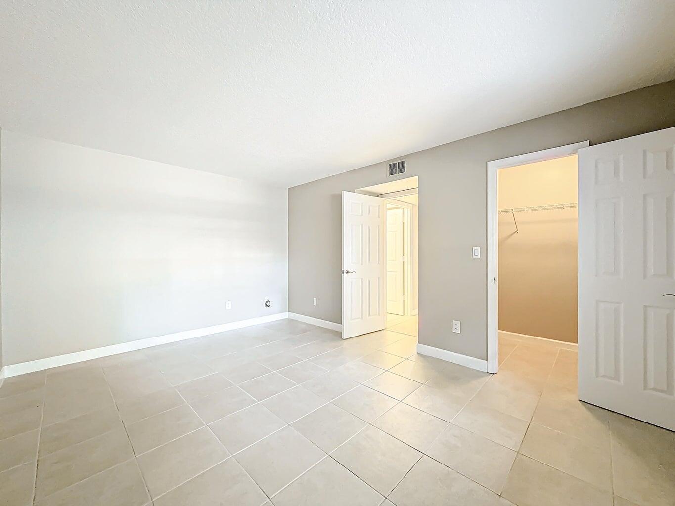 1020 Crystal Way M Property Photo 12