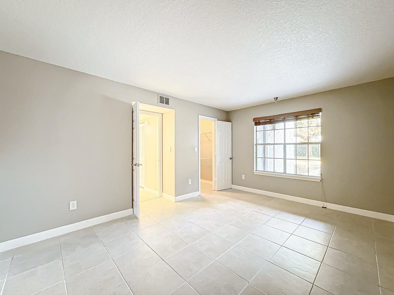 1020 Crystal Way M Property Photo 13