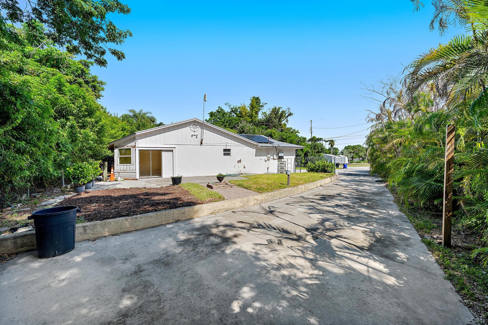 1163 Nw 16th Place Property Photo 22