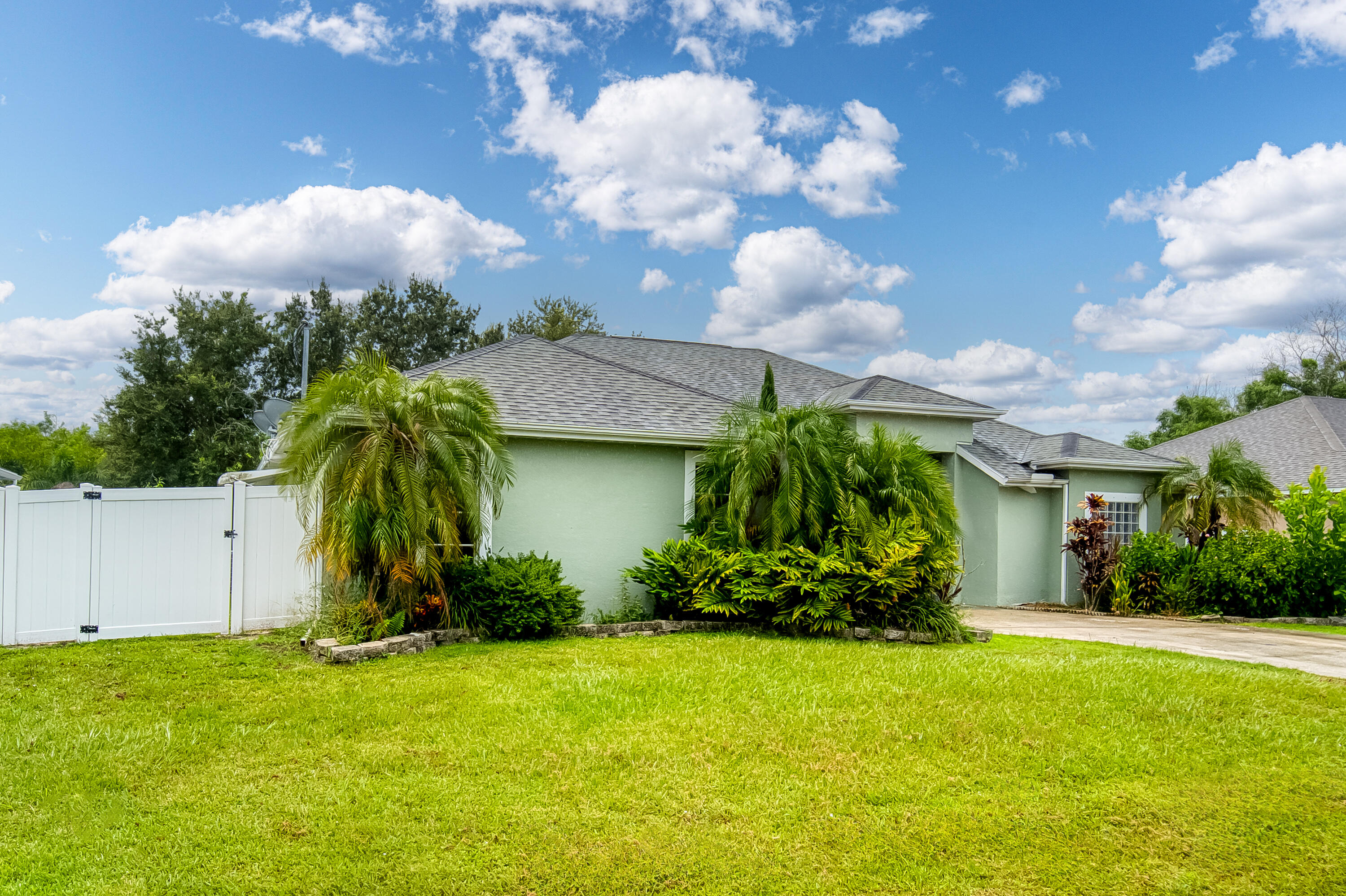 6715 Nw Pinson Court Property Photo 40