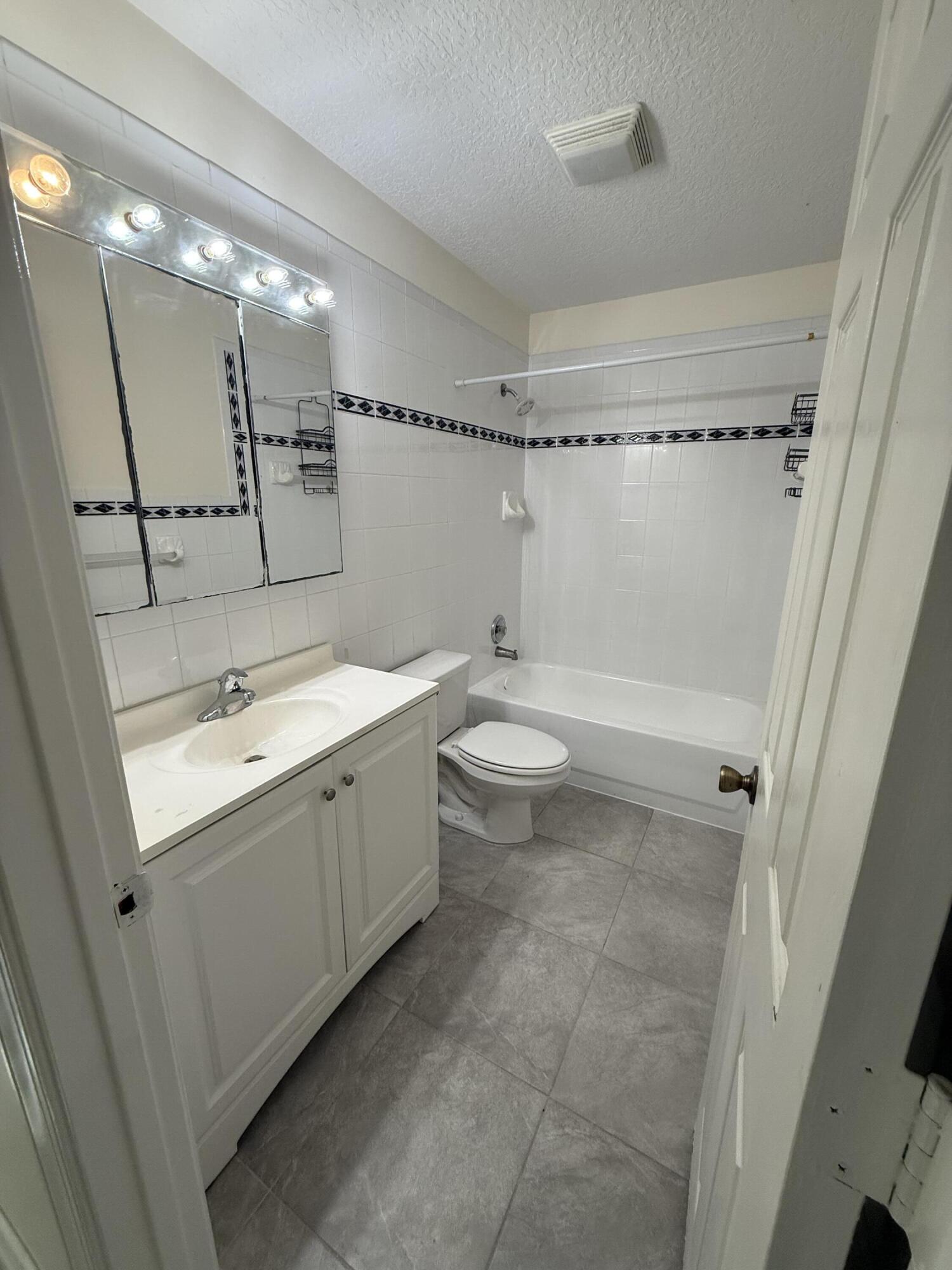 14063 Wellington Trace 63 Property Photo 6
