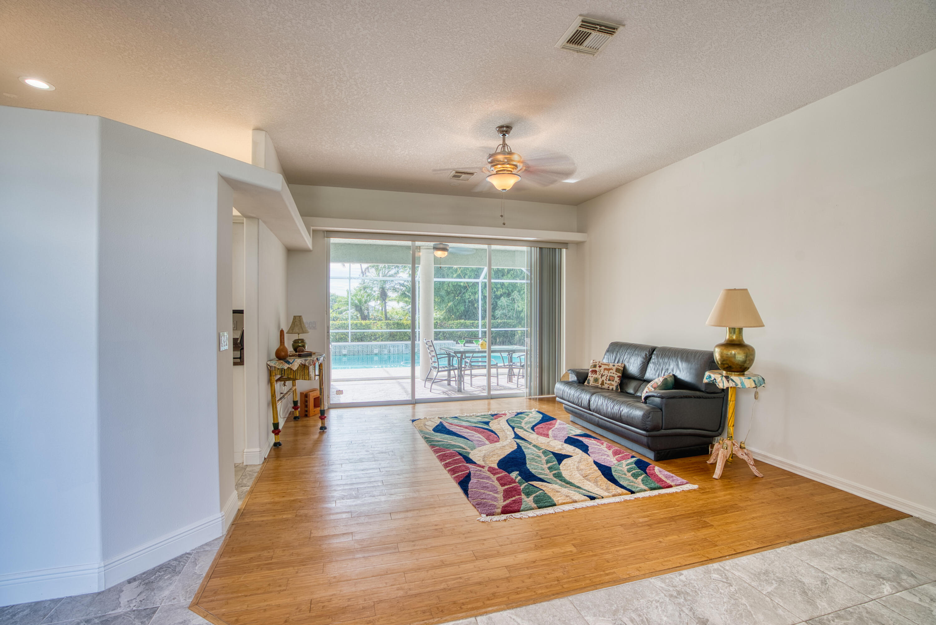 2142 Se Morningside Boulevard Property Photo 5