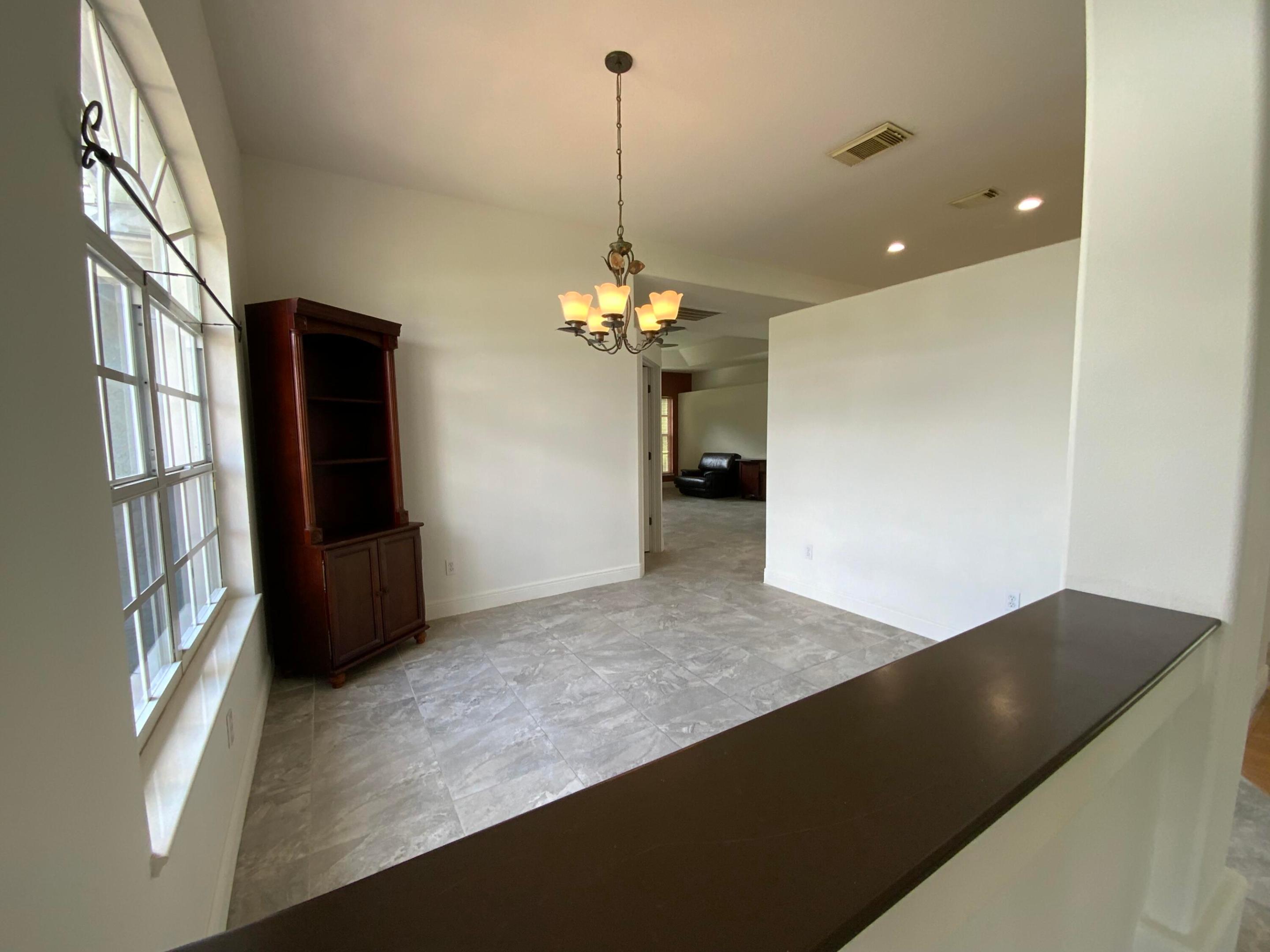 2142 Se Morningside Boulevard Property Photo 16