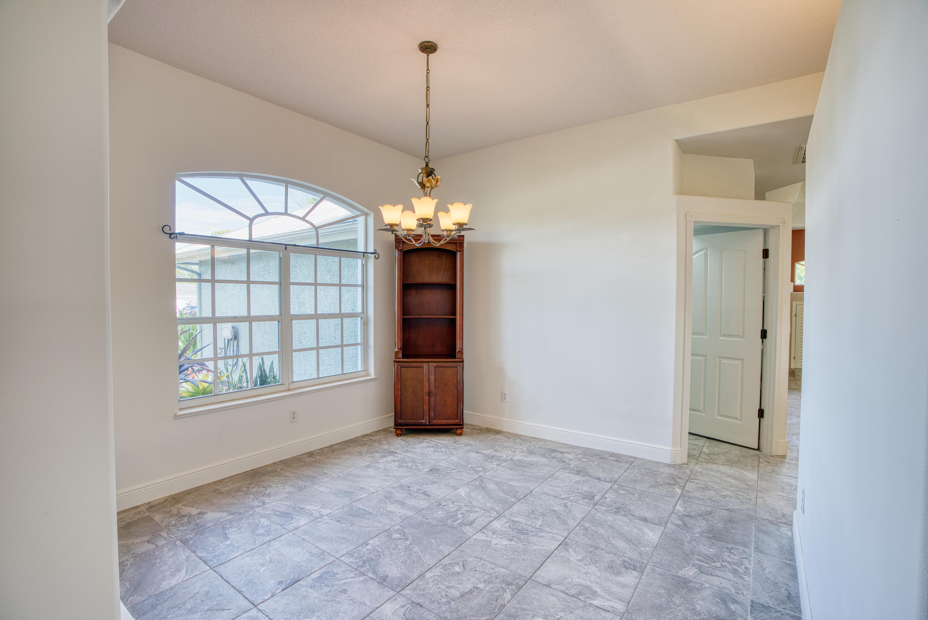 2142 Se Morningside Boulevard Property Photo 17