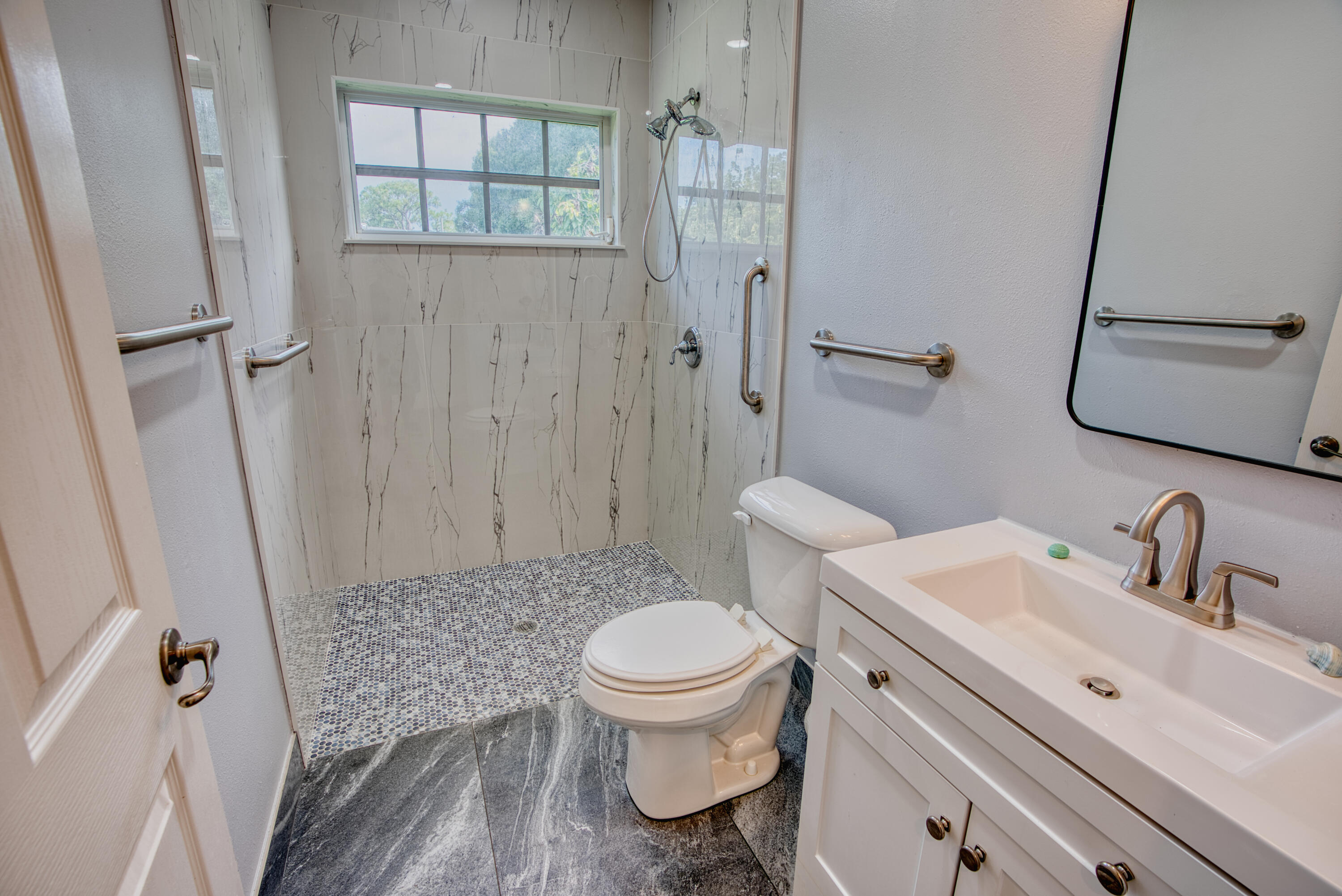 2142 Se Morningside Boulevard Property Photo 27