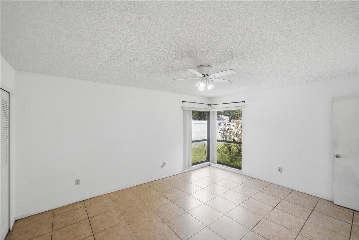 1646 Se Holiday Road Property Photo 33