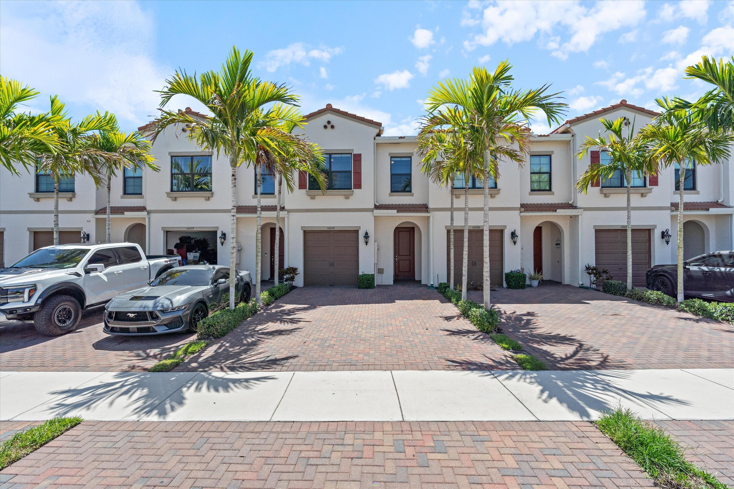10076 BRICKHILL Drive Property Photo 1