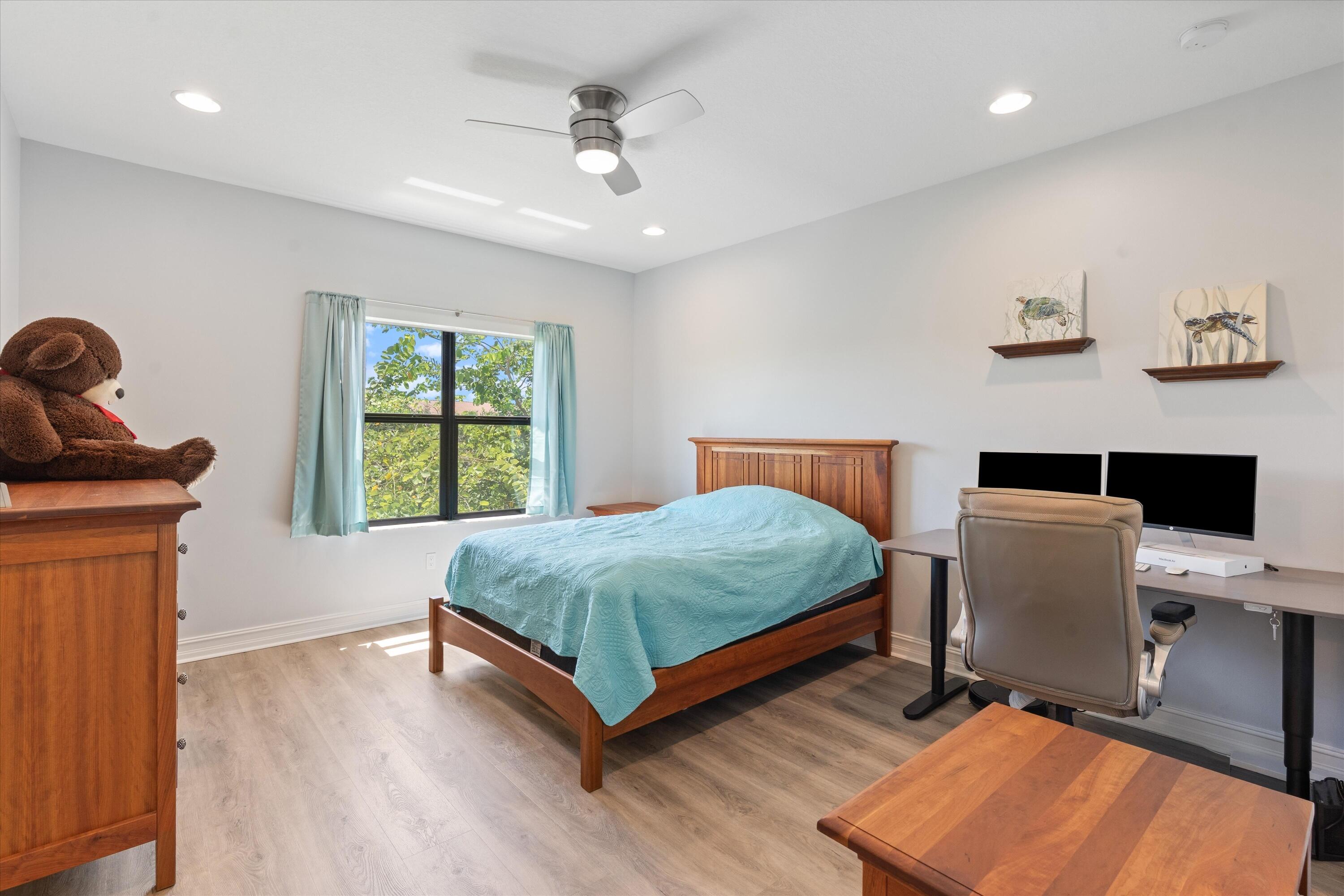 10076 Brickhill Drive Property Photo 15