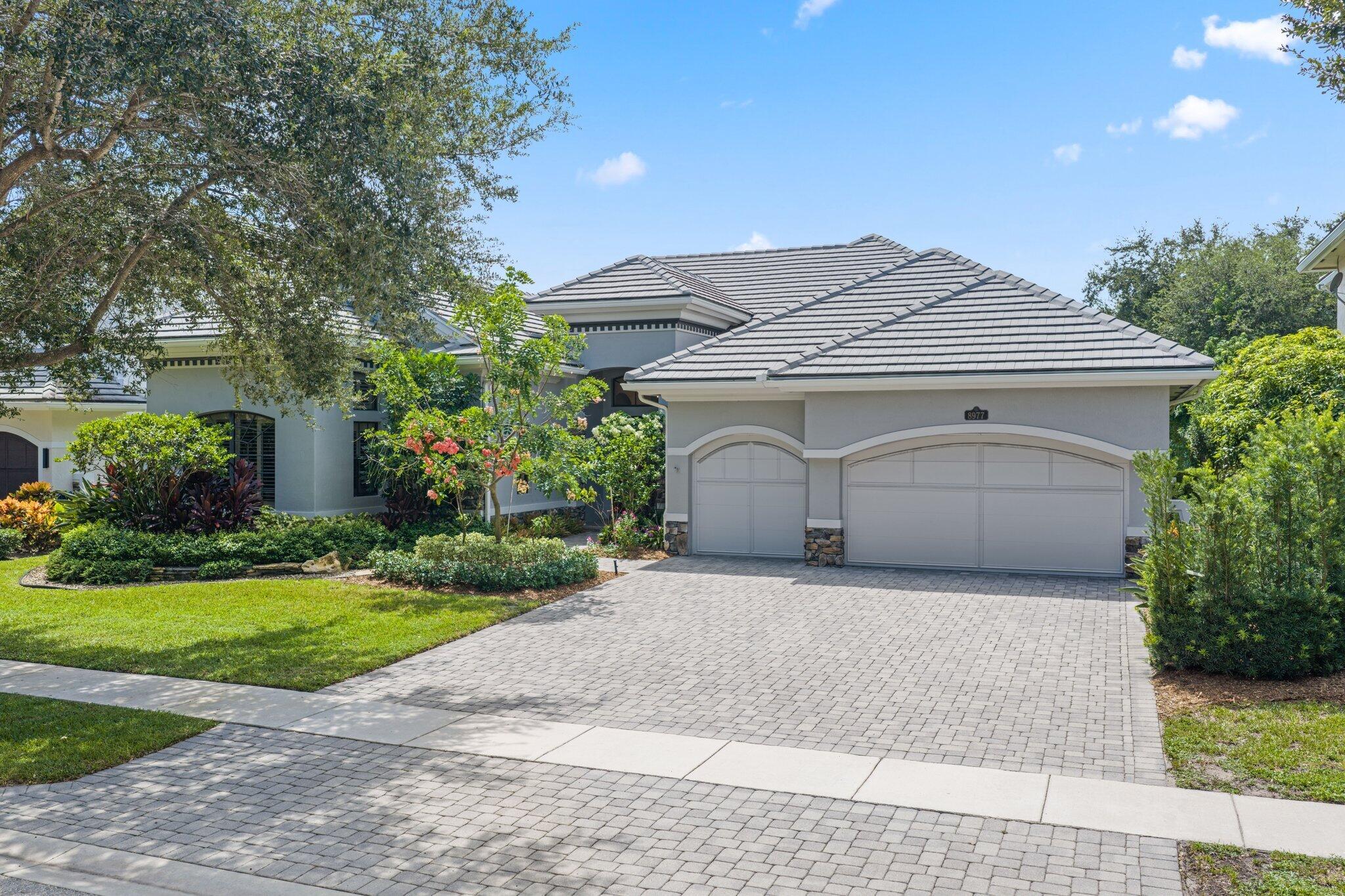 8977 Stone Pier Drive Property Photo 1