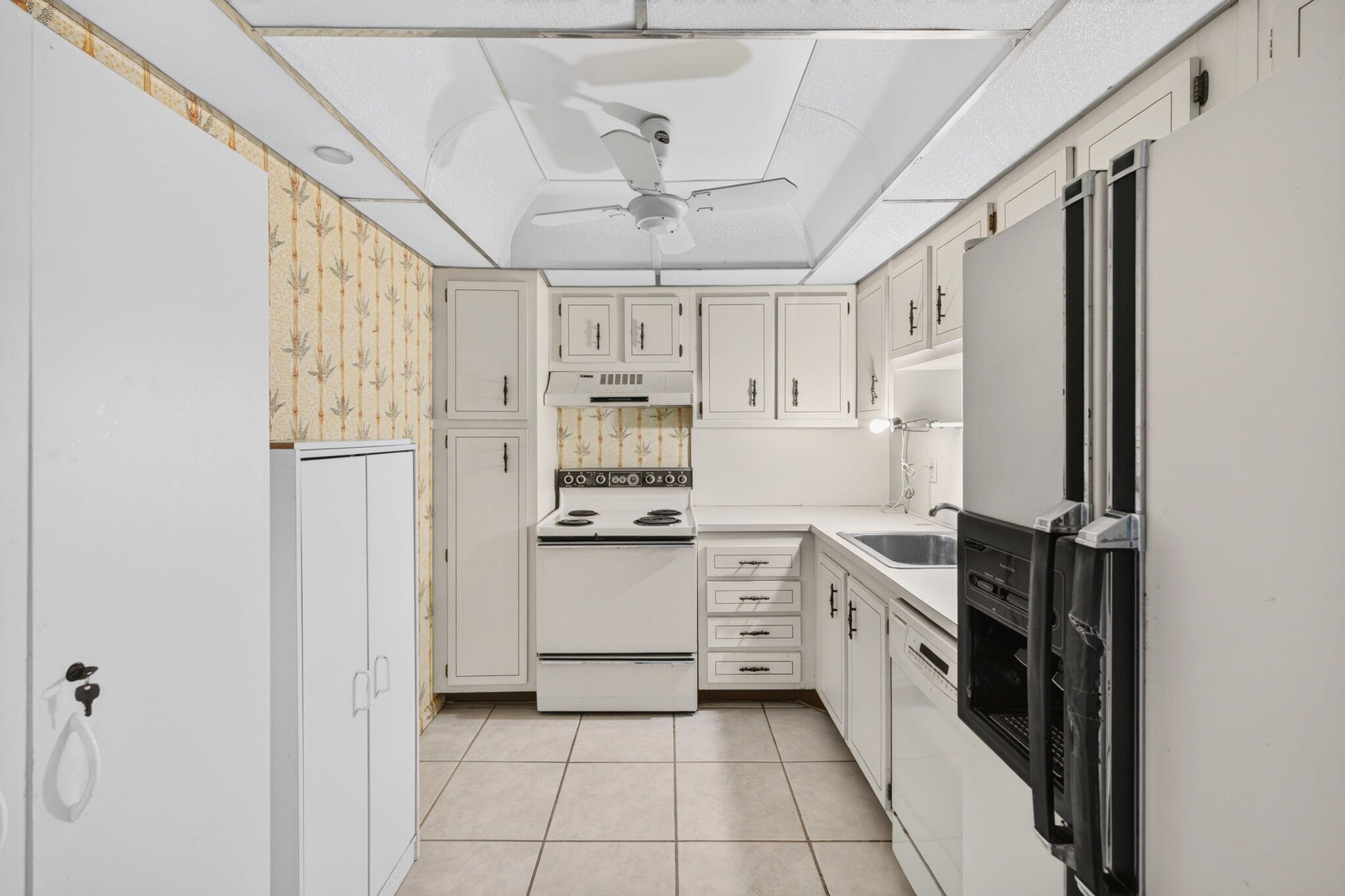 1100 St Charles Place Ph3 Property Photo 25