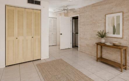 1100 St Charles Place Ph3 Property Photo 40