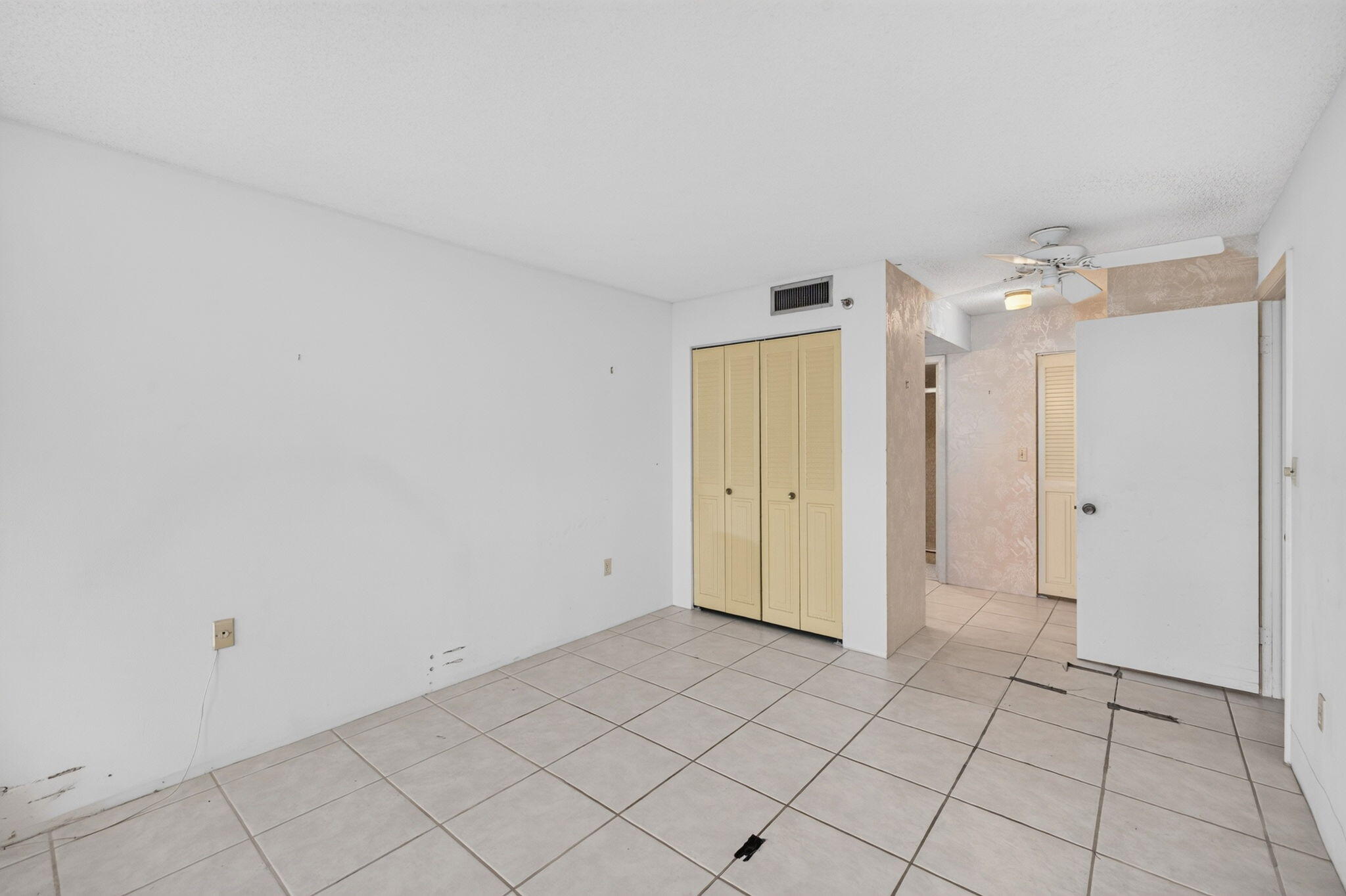 1100 St Charles Place Ph3 Property Photo 41
