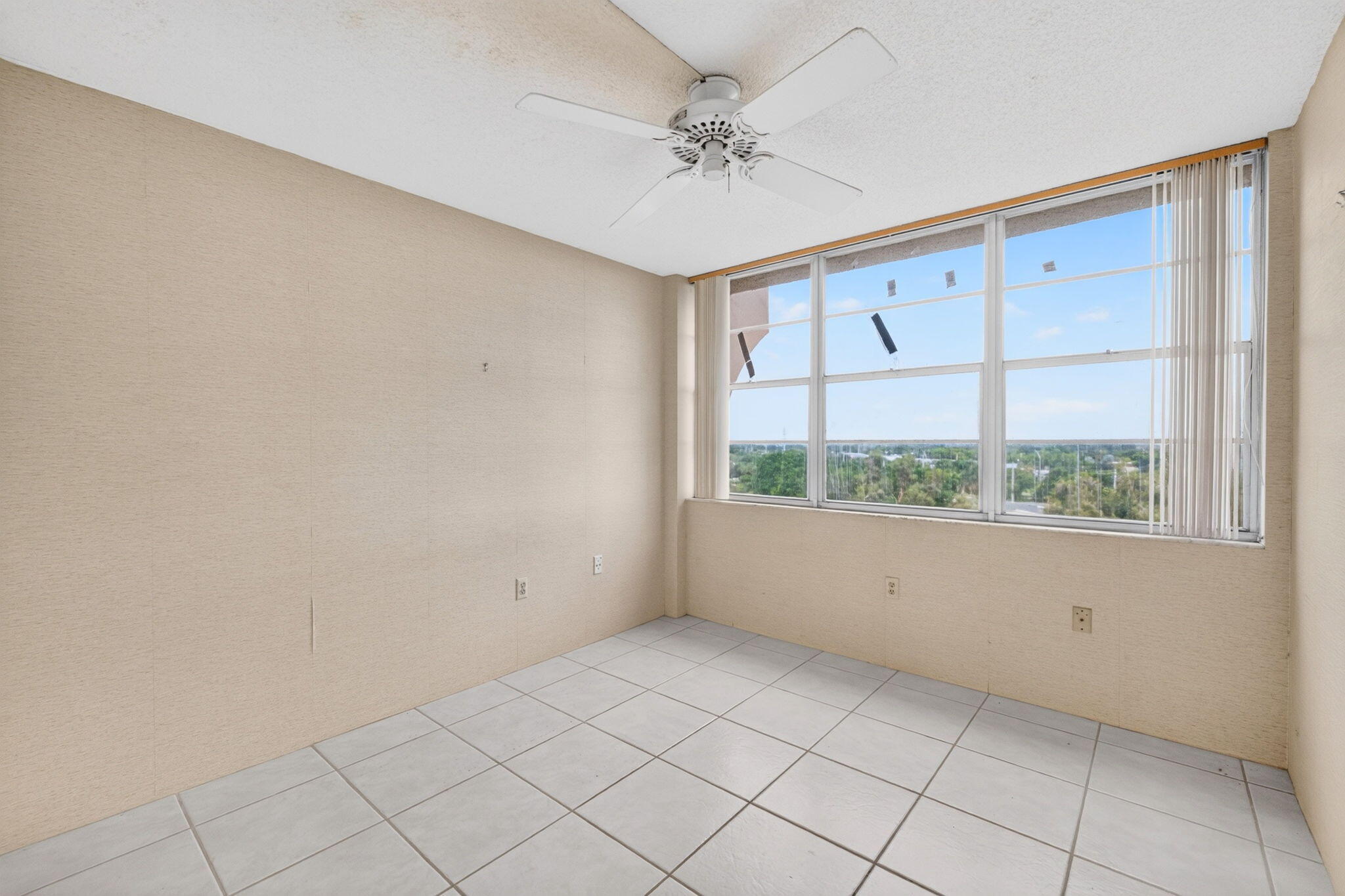 1100 St Charles Place Ph3 Property Photo 49