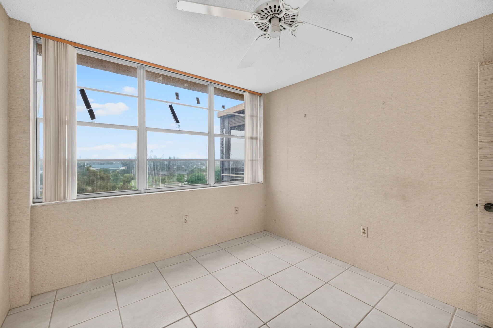 1100 St Charles Place Ph3 Property Photo 50