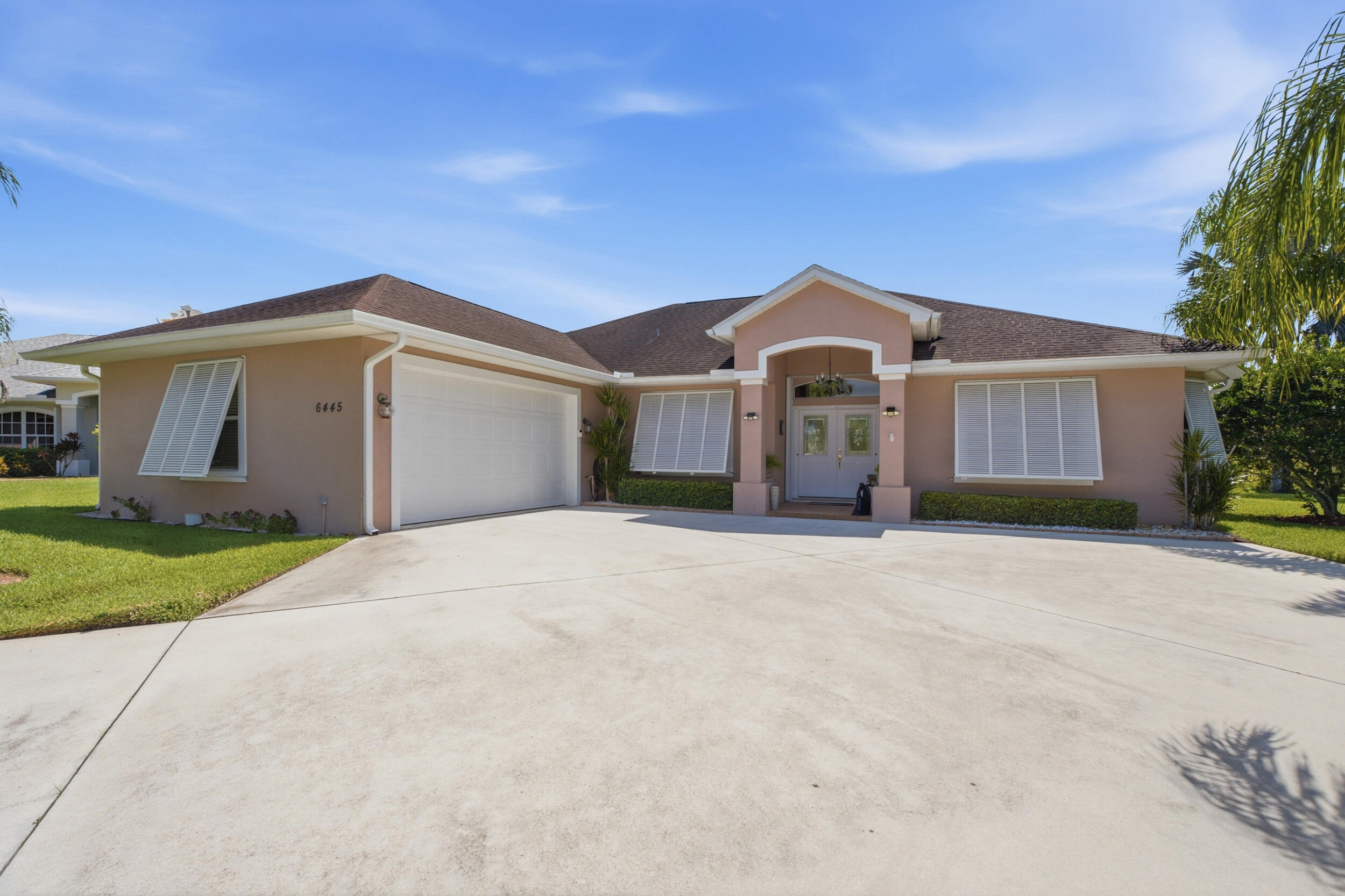 6445 36th Place Property Photo 4
