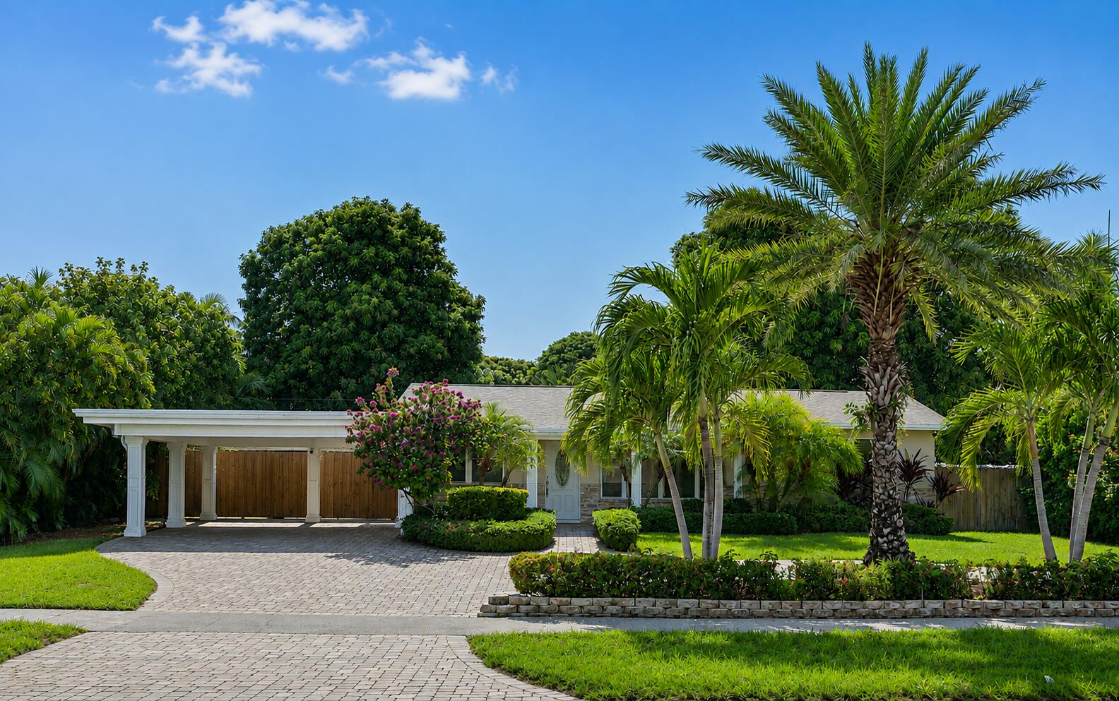 3100 S Seacrest Boulevard Property Photo 1