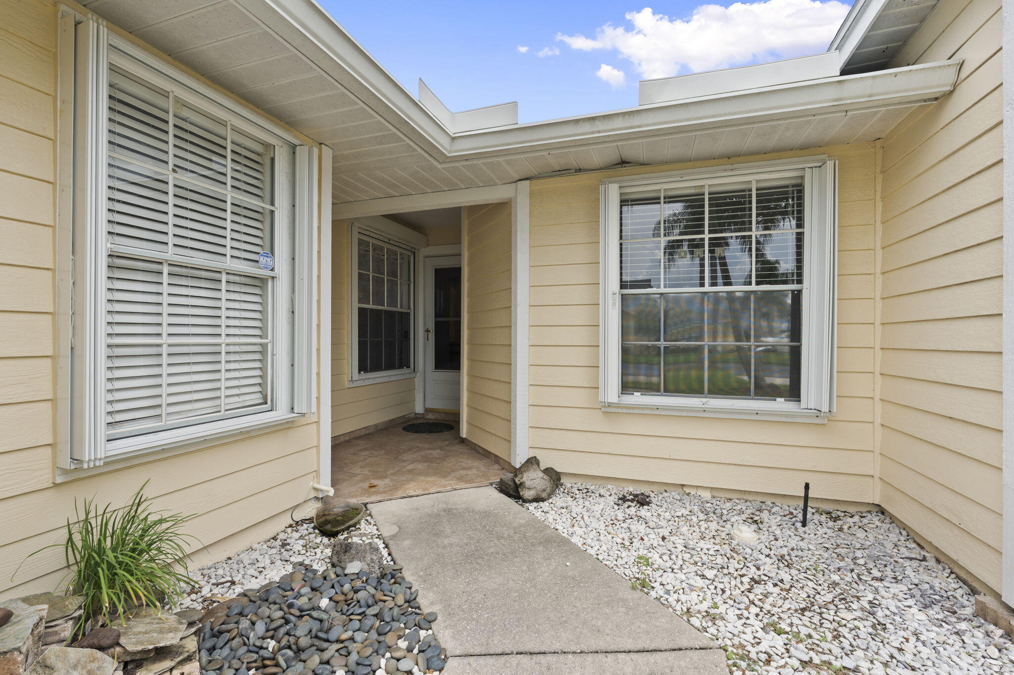 538 9th Place Property Photo 3