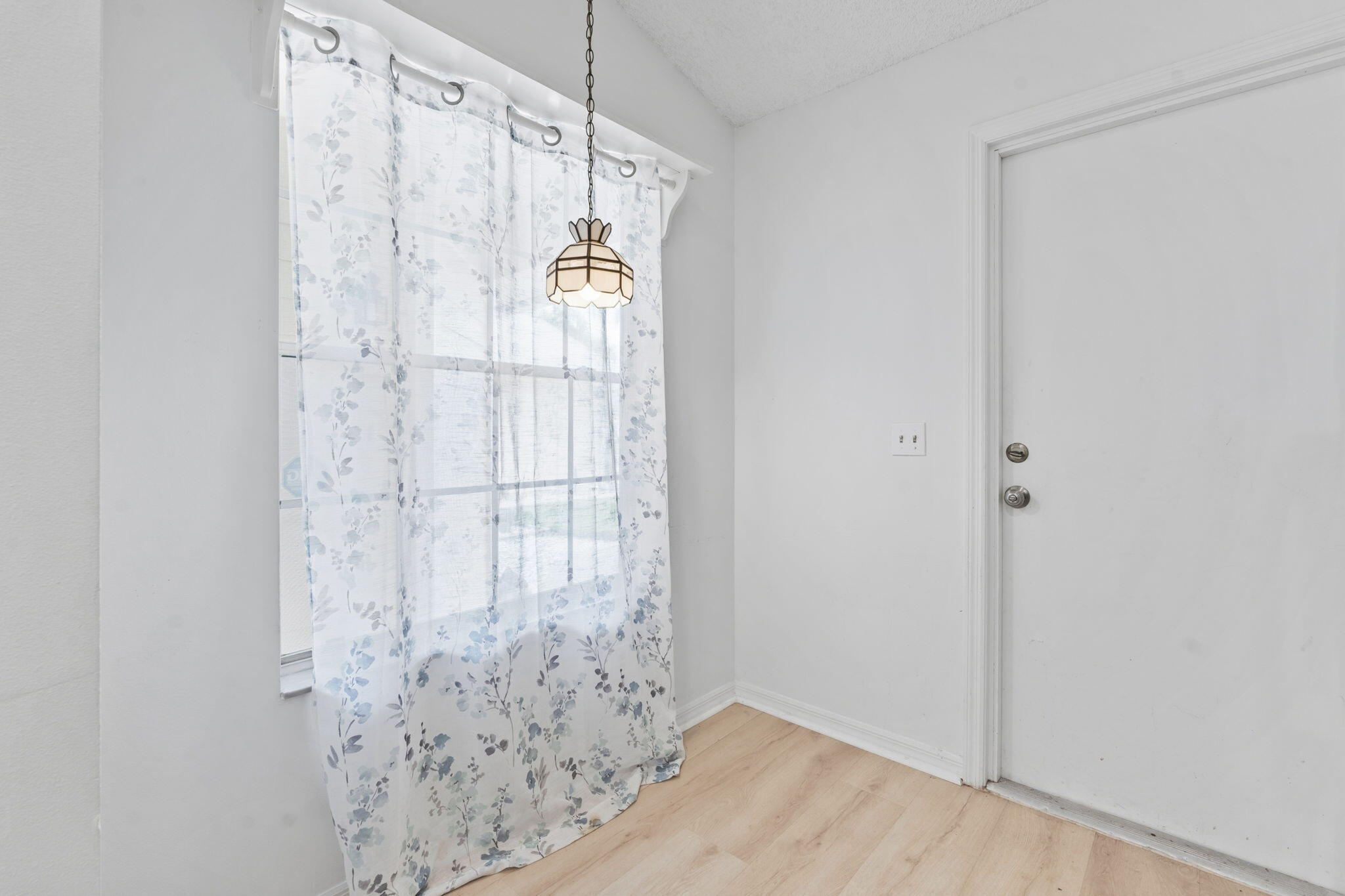538 9th Place Property Photo 17
