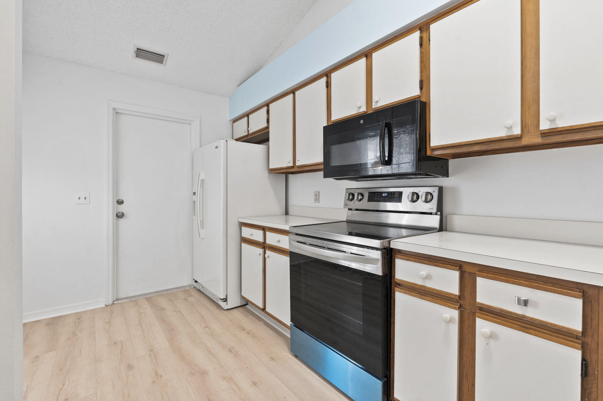 538 9th Place Property Photo 18