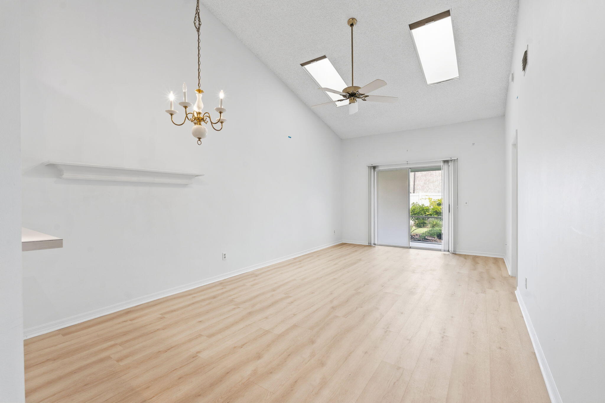 538 9th Place Property Photo 23