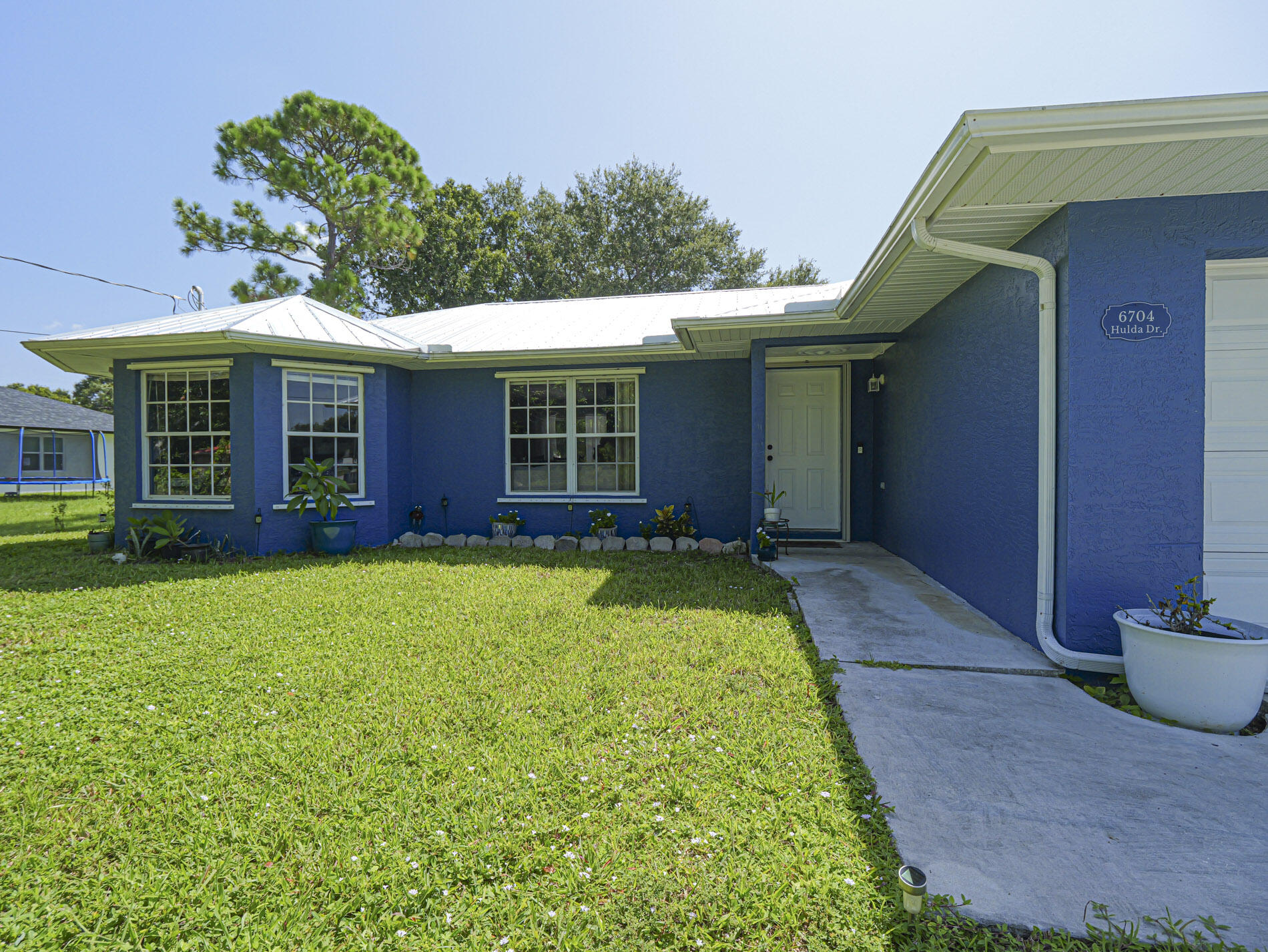 6704 Hulda Drive Property Photo 7