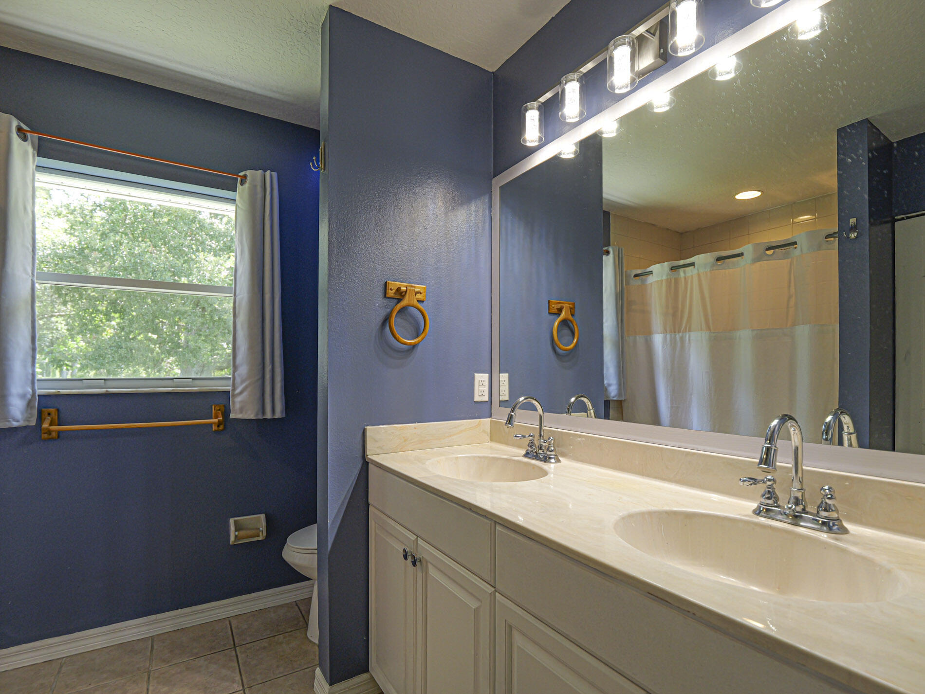 6704 Hulda Drive Property Photo 20