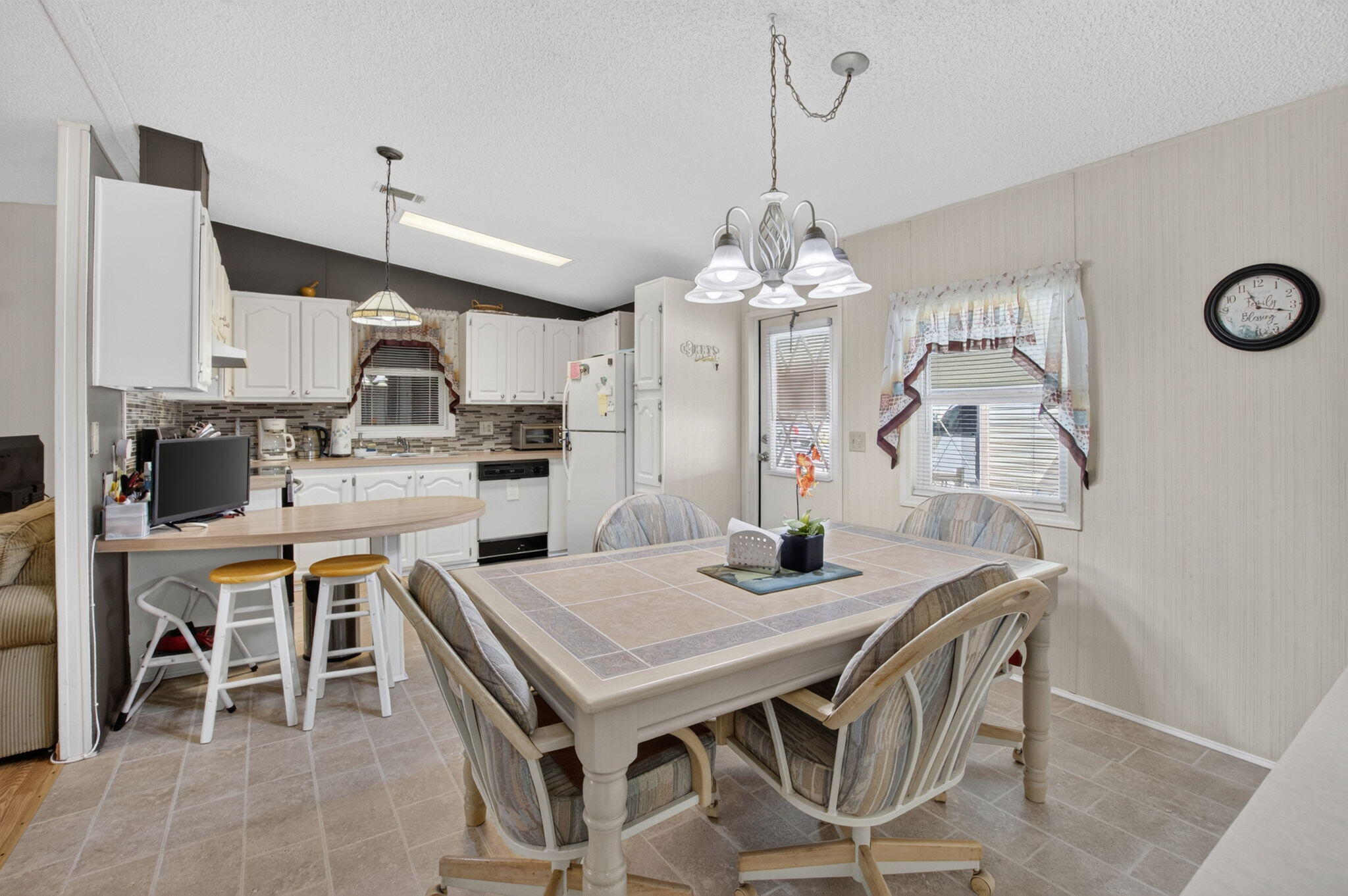 51003 Galina Bay Property Photo 4