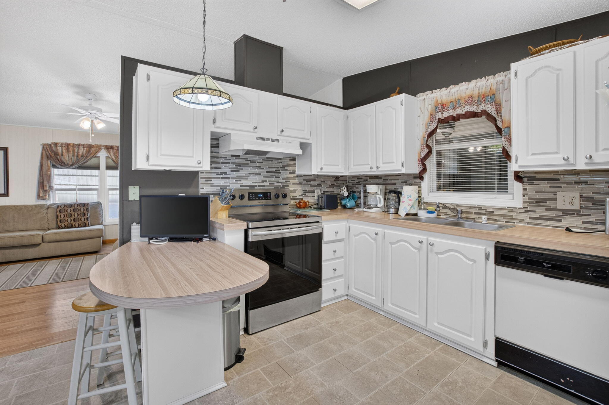 51003 Galina Bay Property Photo 8
