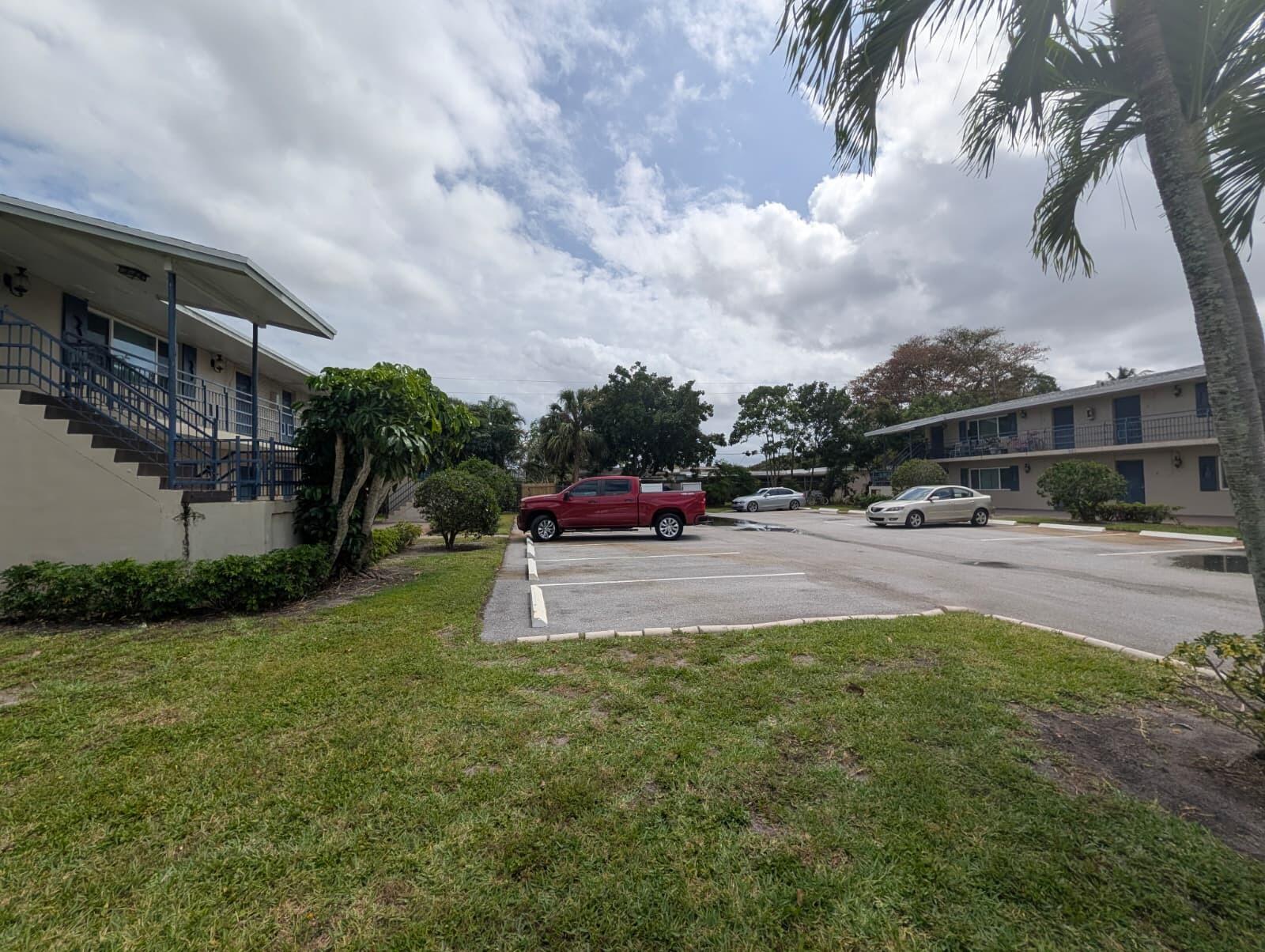 817 Lighthouse Drive B Property Photo 2