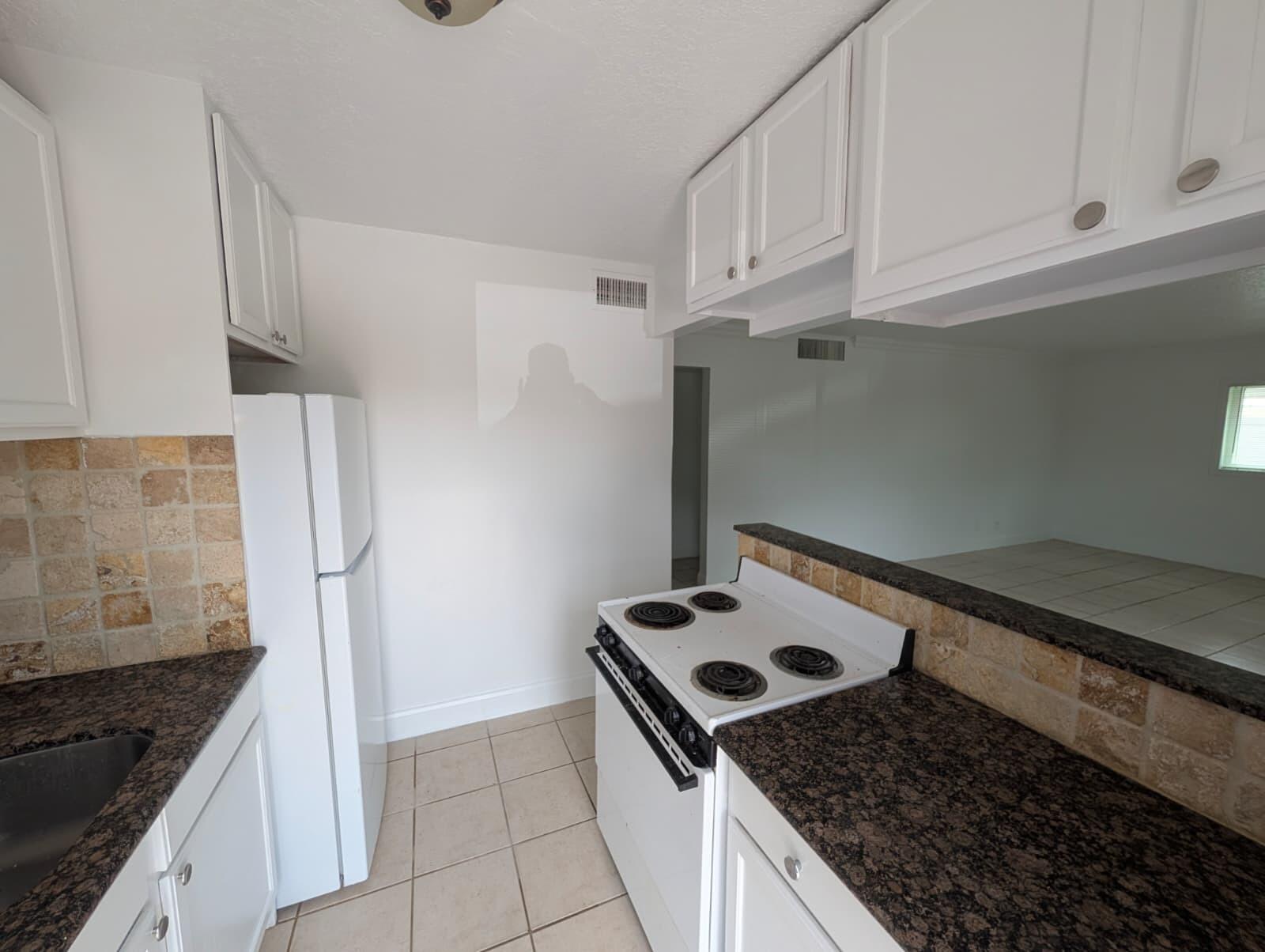 817 Lighthouse Drive B Property Photo 3