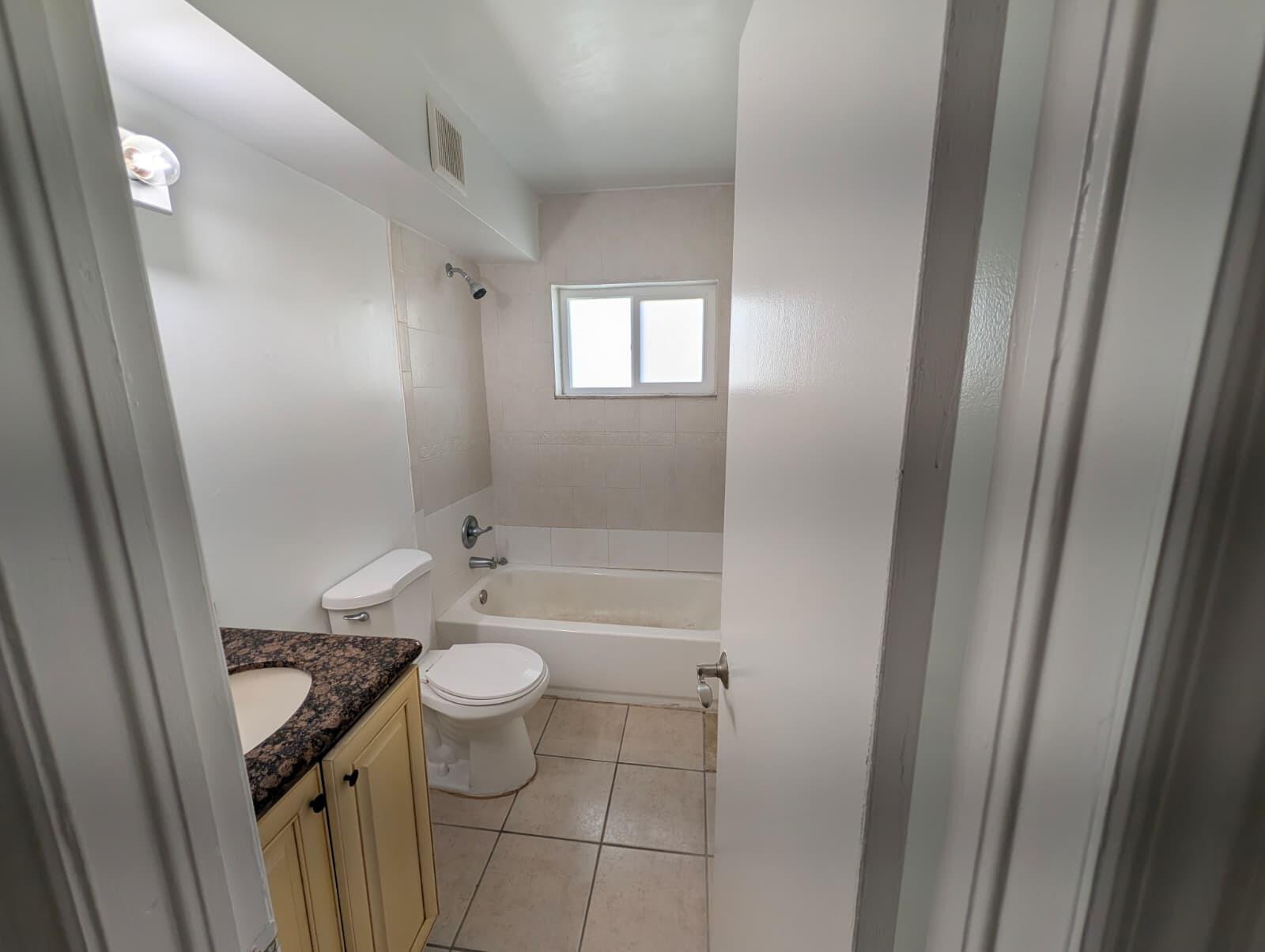 817 Lighthouse Drive B Property Photo 10