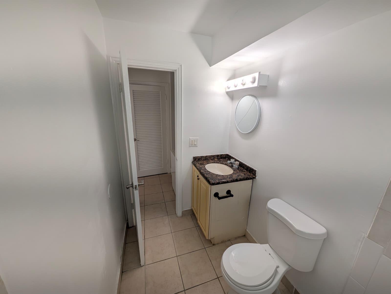817 Lighthouse Drive B Property Photo 11