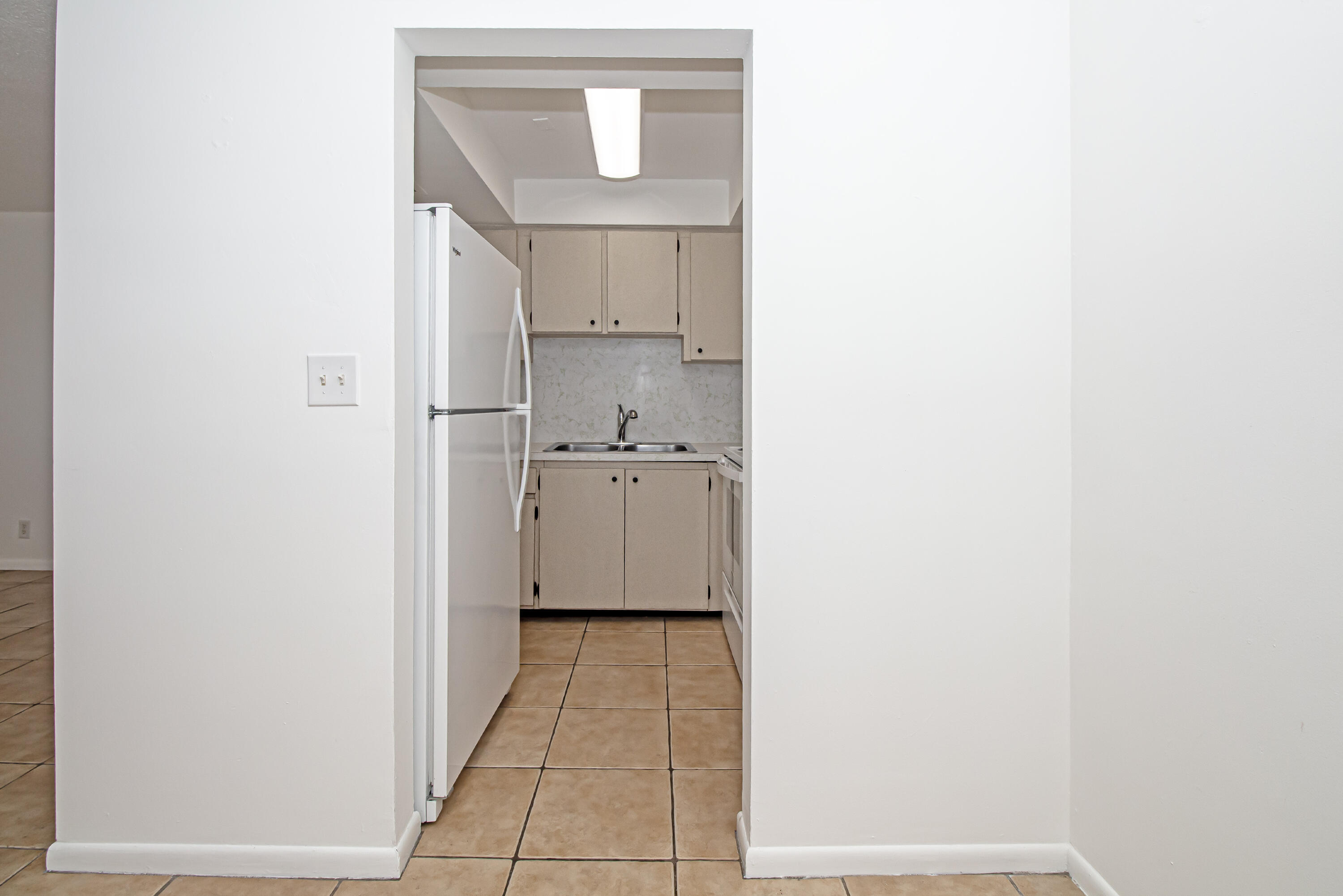 402 Lake Shore Drive Property Photo 6