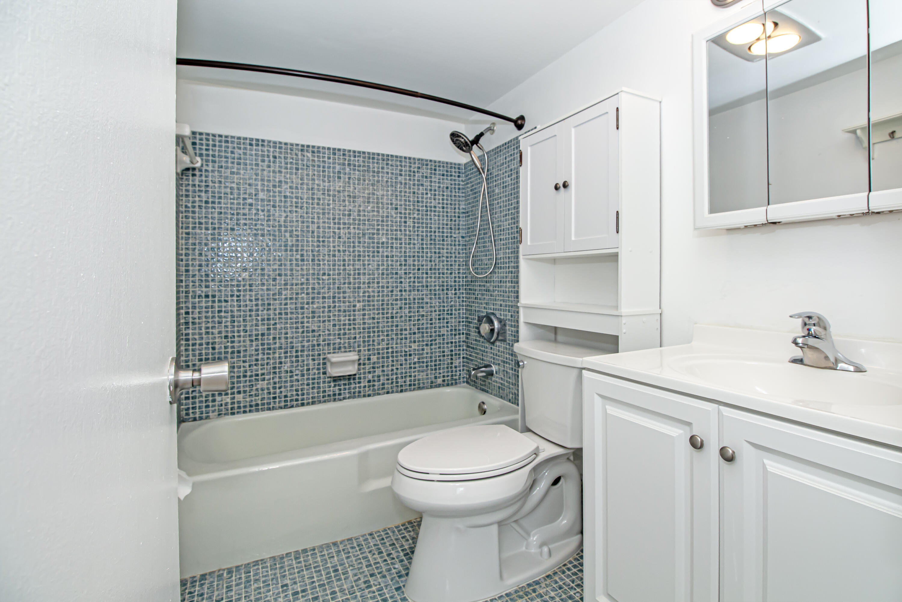 402 Lake Shore Drive Property Photo 10