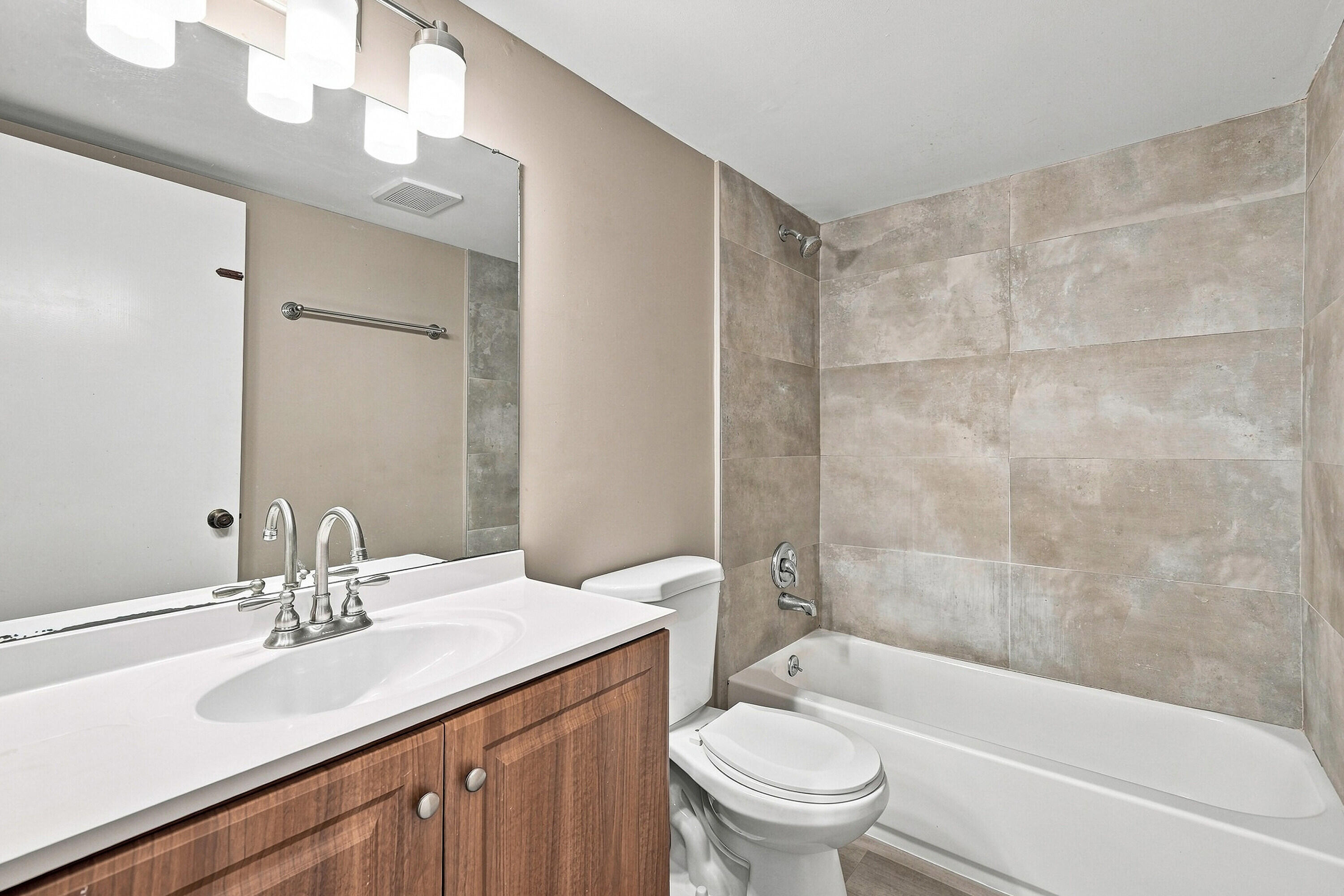 2181 W Woolbright Road N201 Property Photo 16