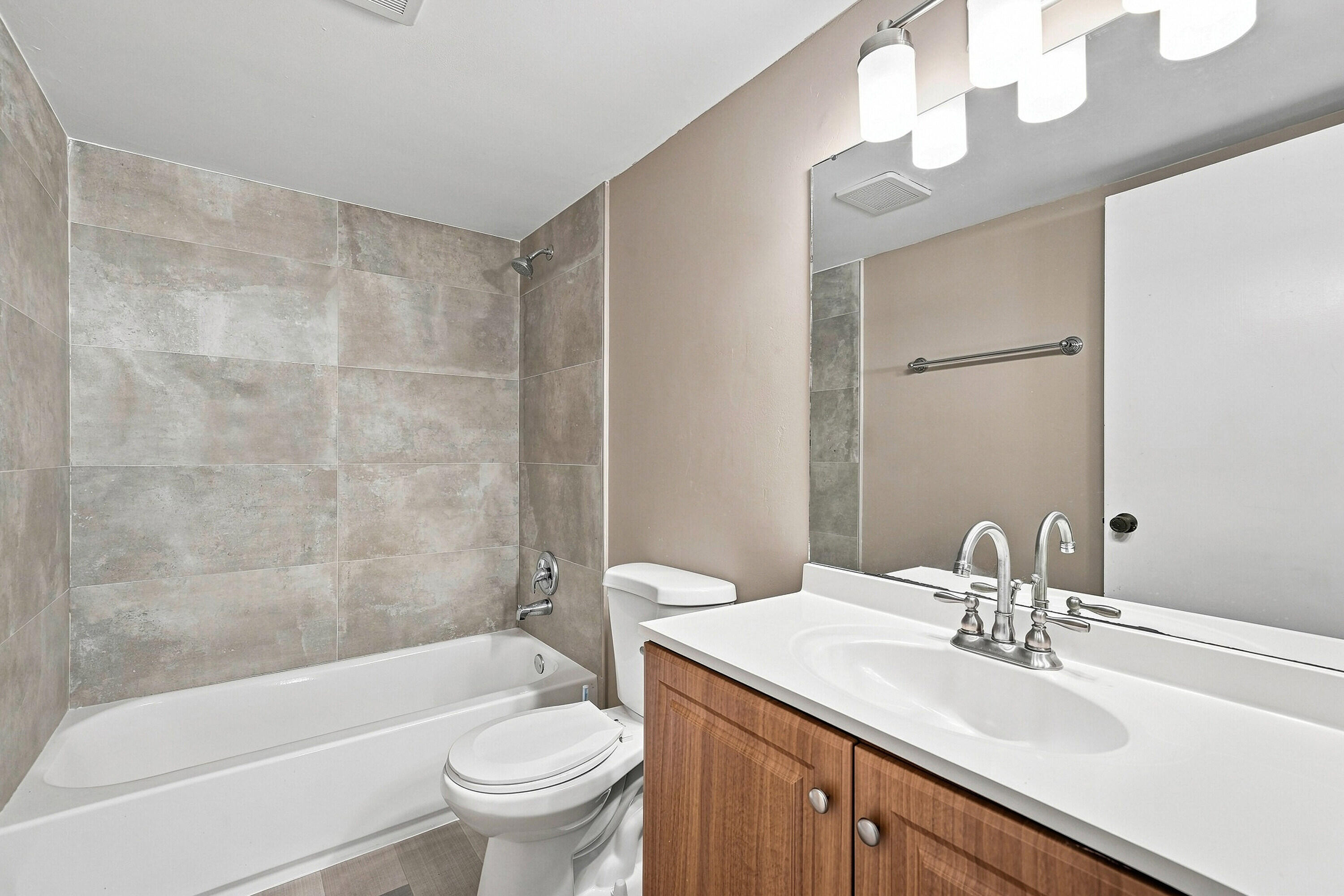 2181 W Woolbright Road N201 Property Photo 21
