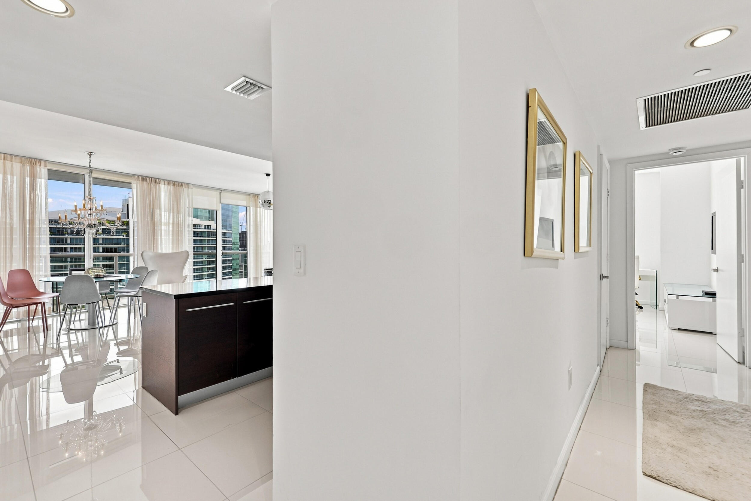465 Brickell Avenue 5102 Property Photo 2