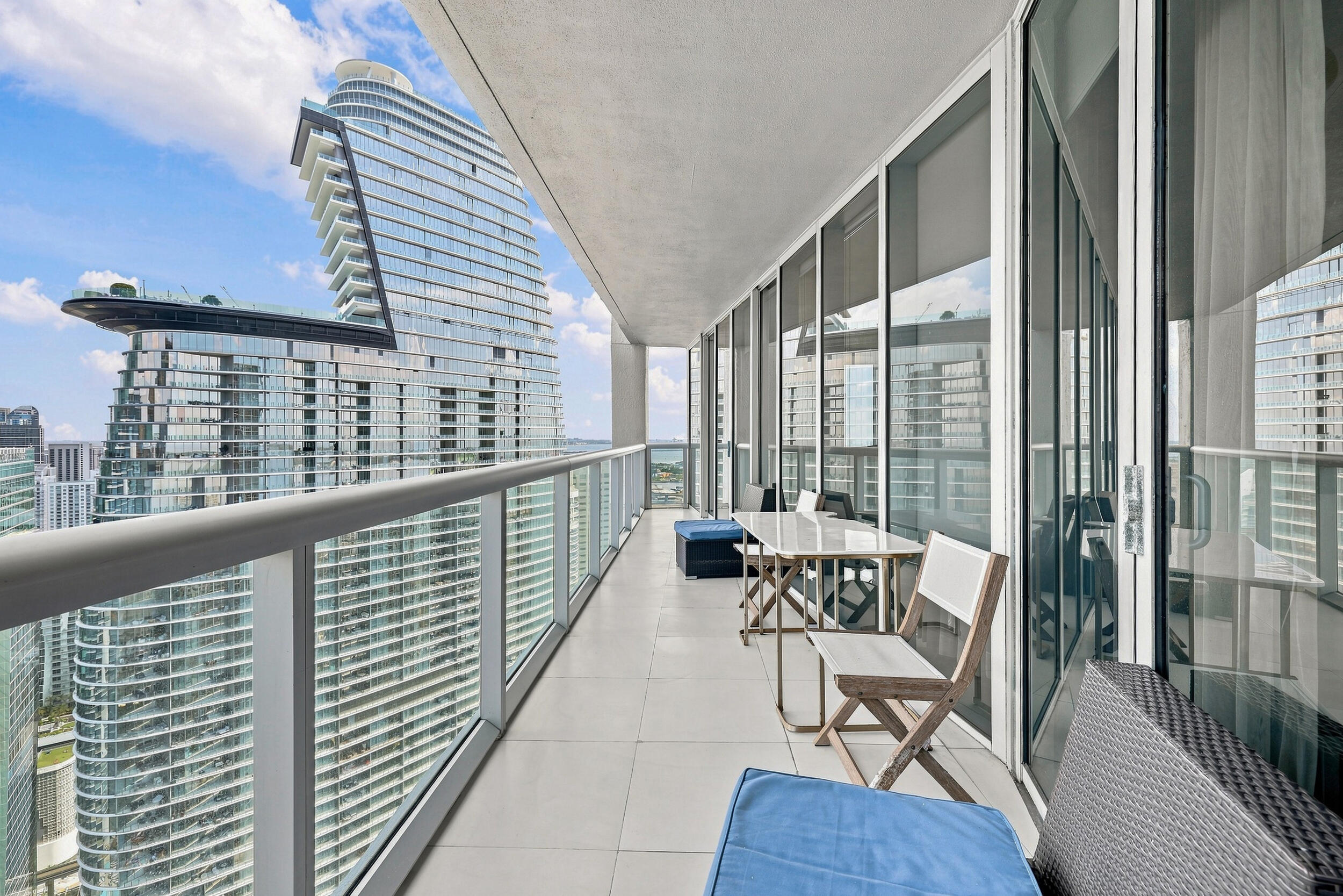 465 Brickell Avenue 5102 Property Photo 11