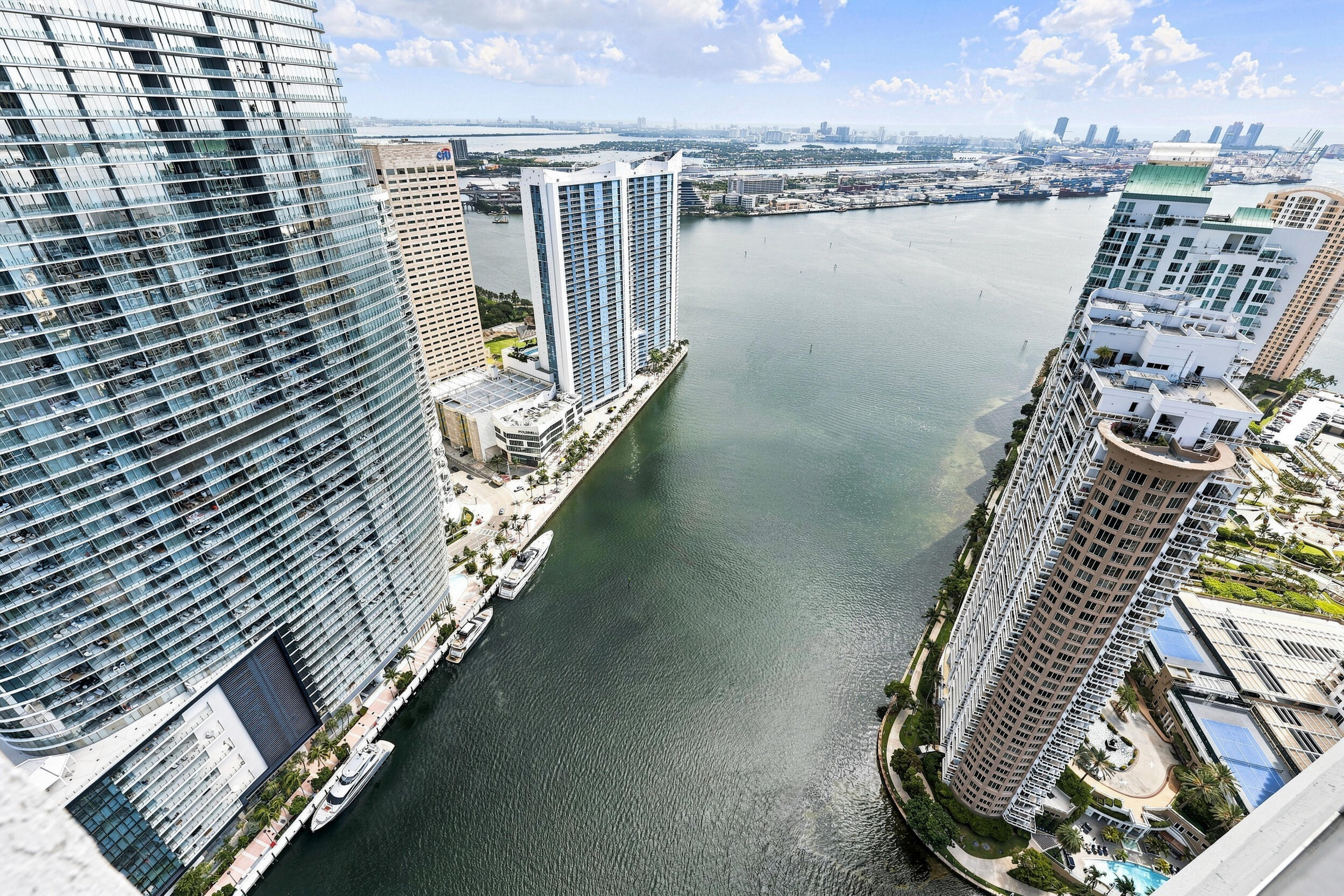 465 Brickell Avenue 5102 Property Photo 29