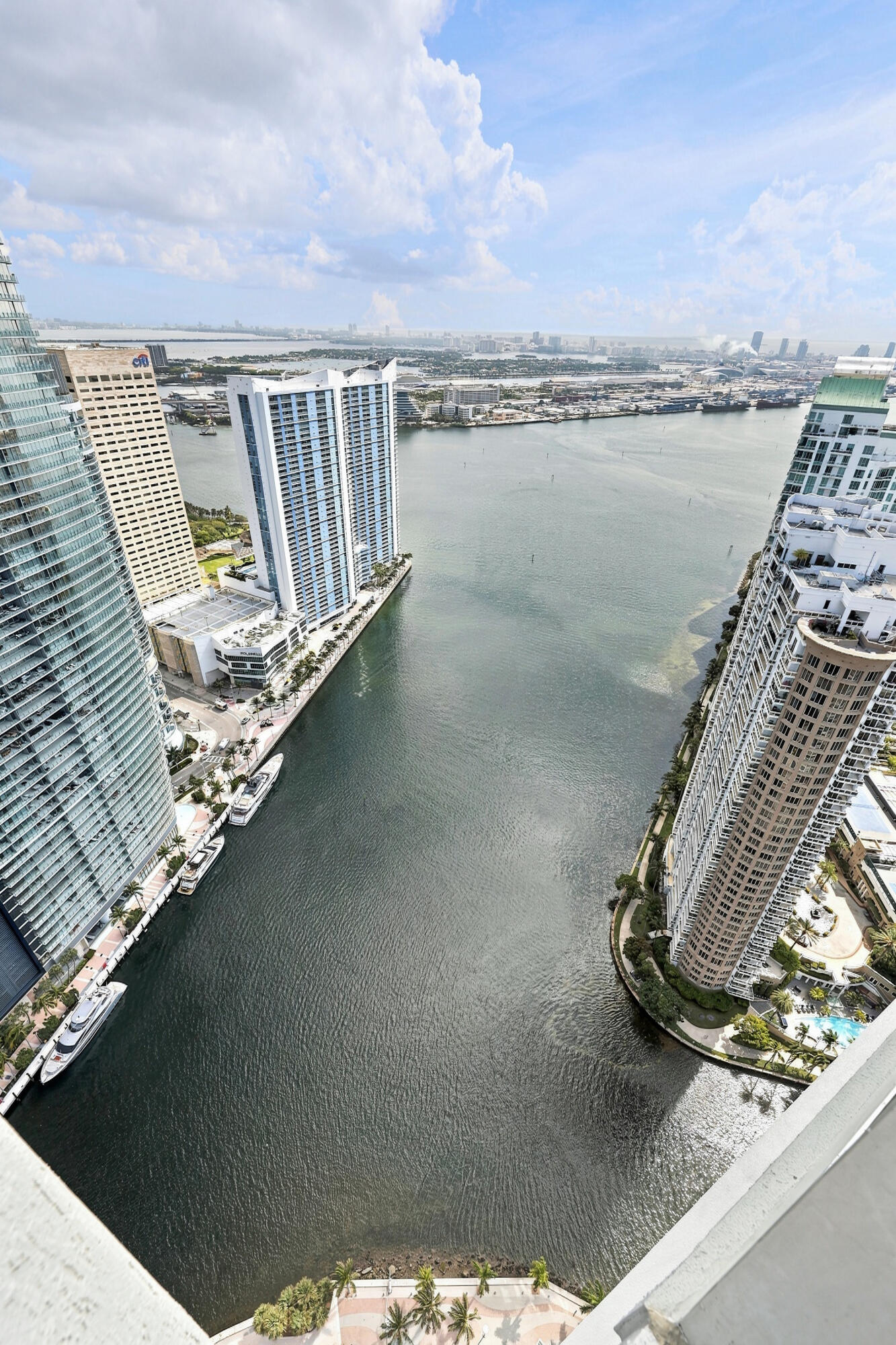 465 Brickell Avenue 5102 Property Photo 31