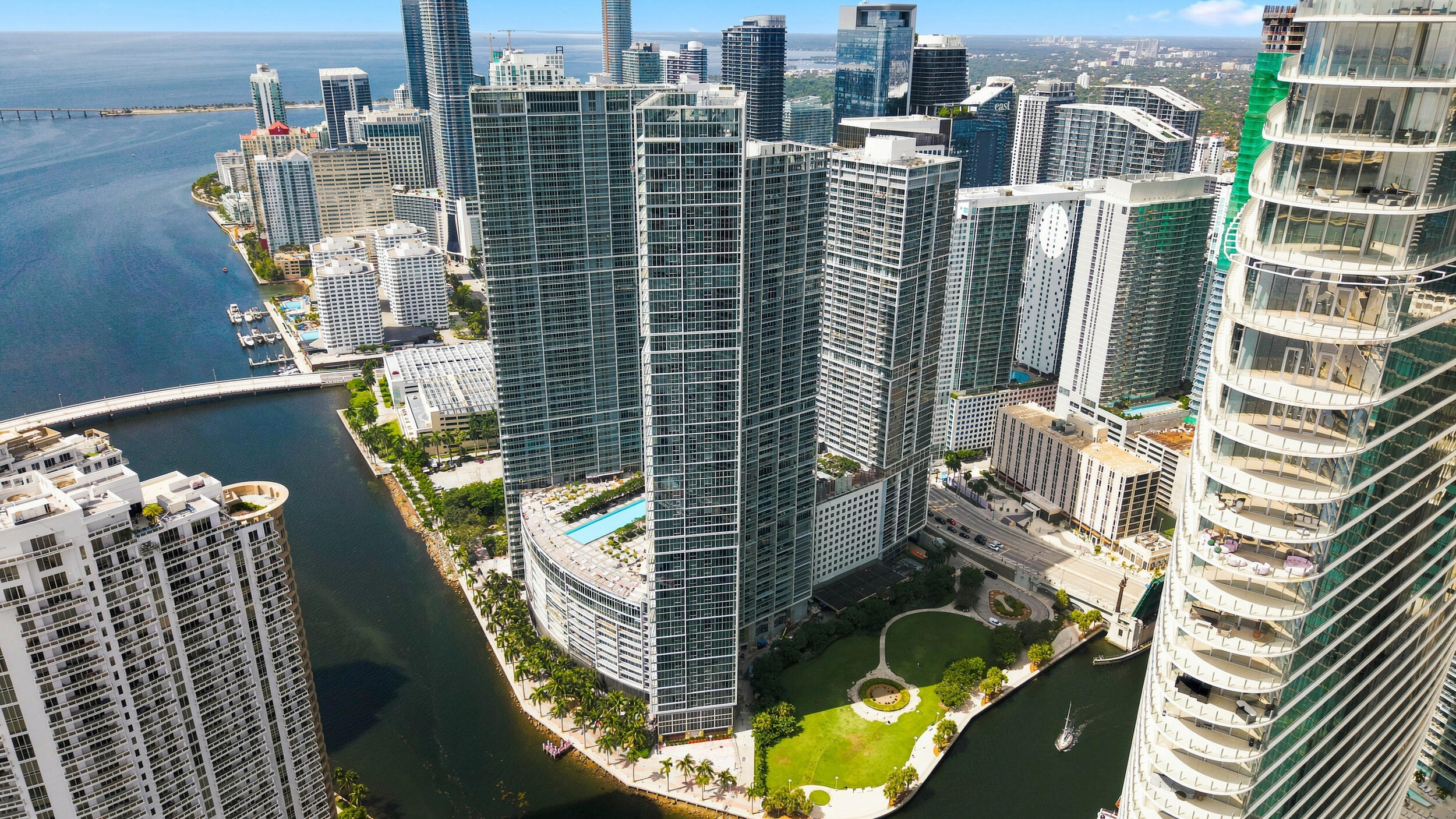 465 Brickell Avenue 5102 Property Photo 38